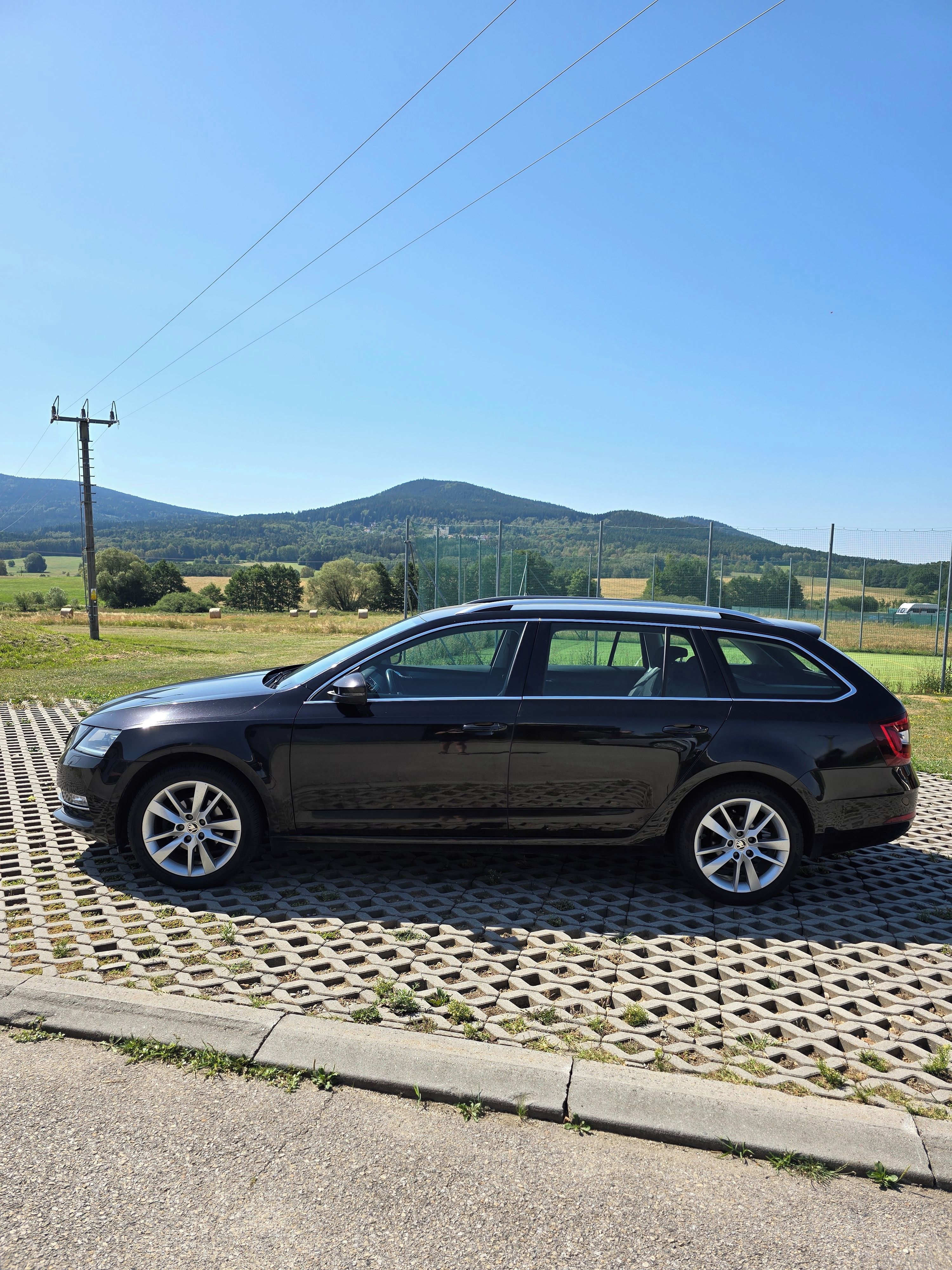 Škoda Octavia, 1.6 TDI Combi Style - fotka 4