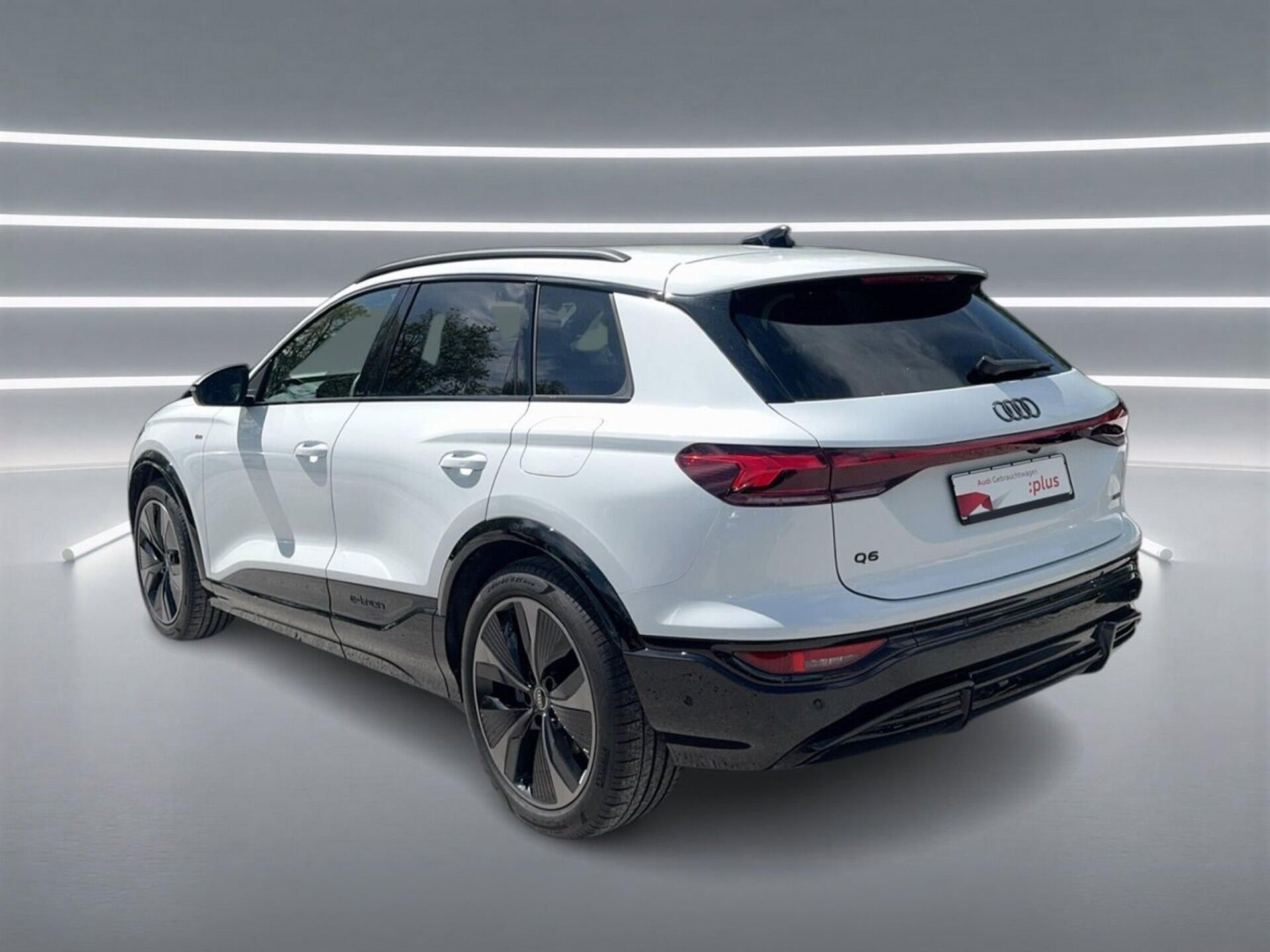 Audi Q6 e-tron, 285kW q S-Line Tech+ Matrix Ta - fotka 4