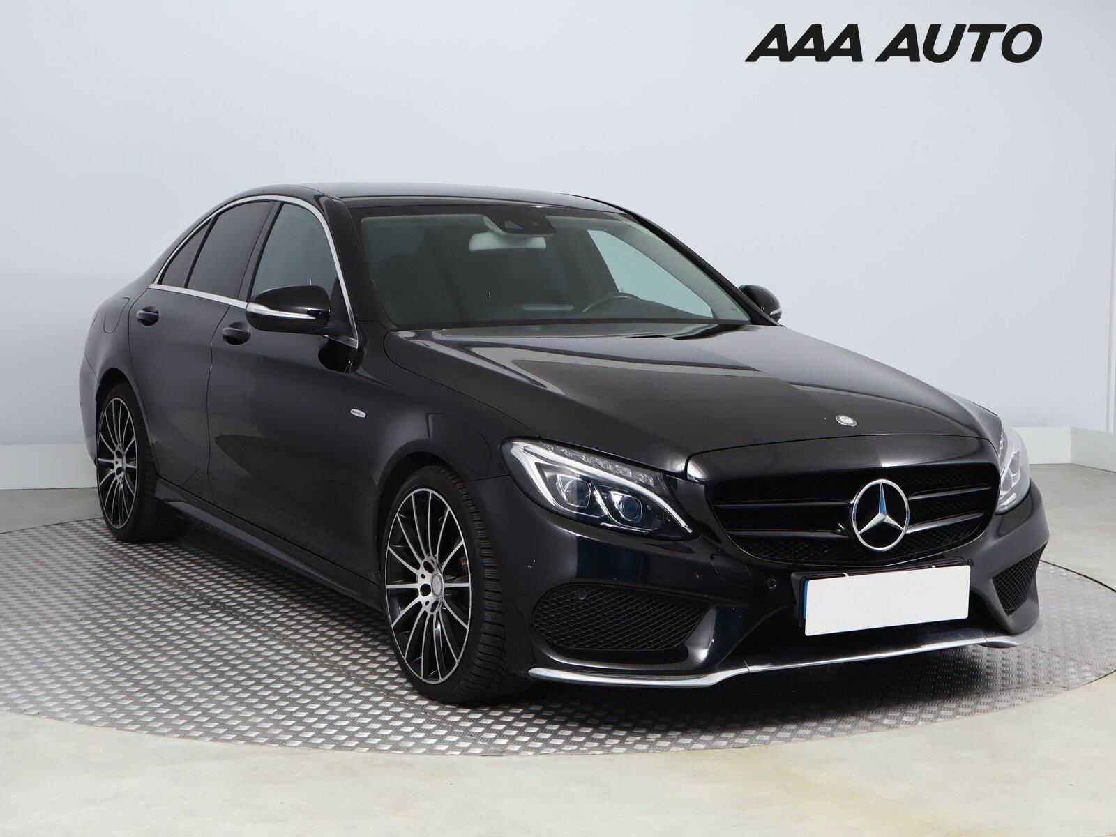 Mercedes-Benz Třídy C, 300 h, AMG Style, Automat