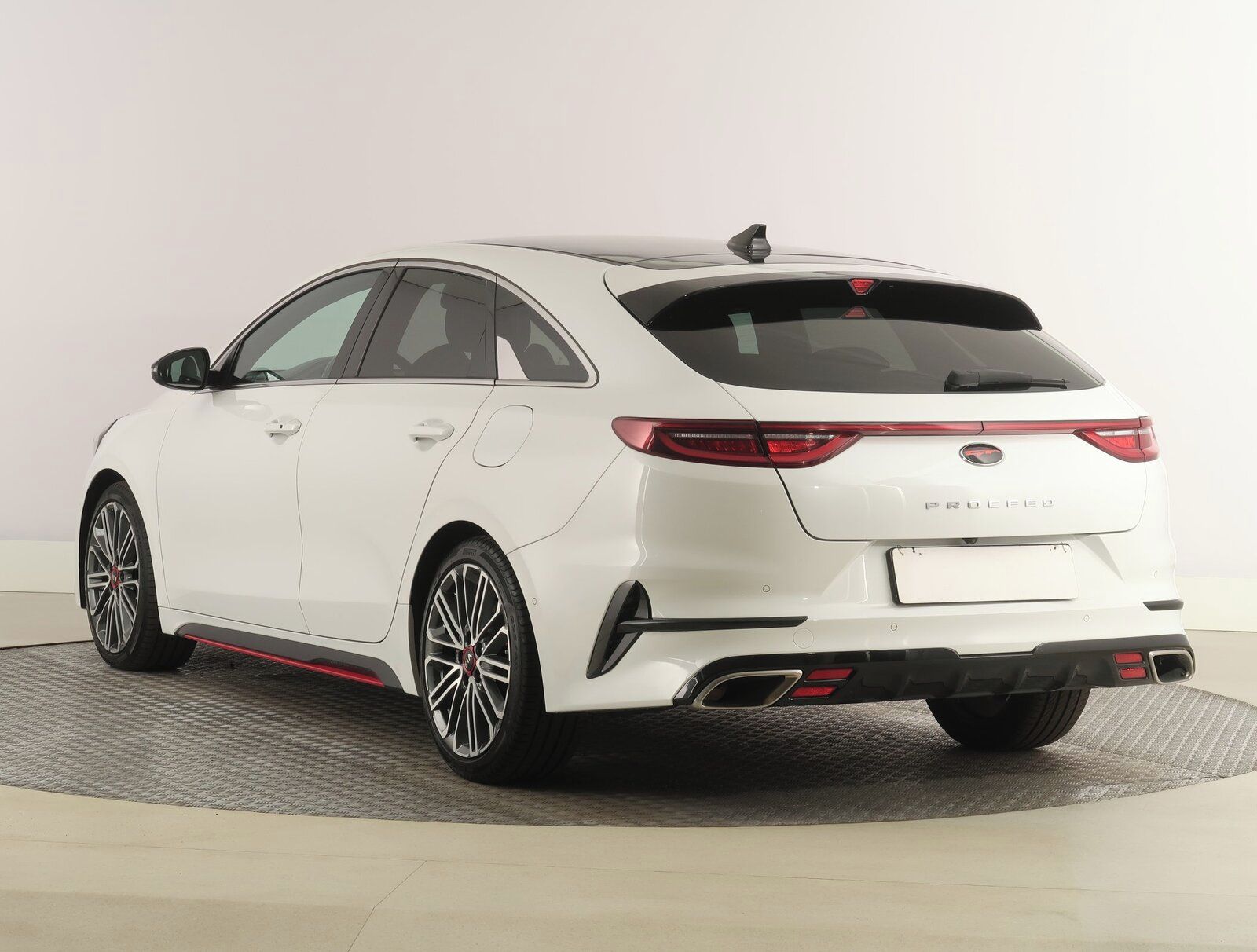 Kia ProCeed, GT 1.6 T-GDI, Automat - fotka 4