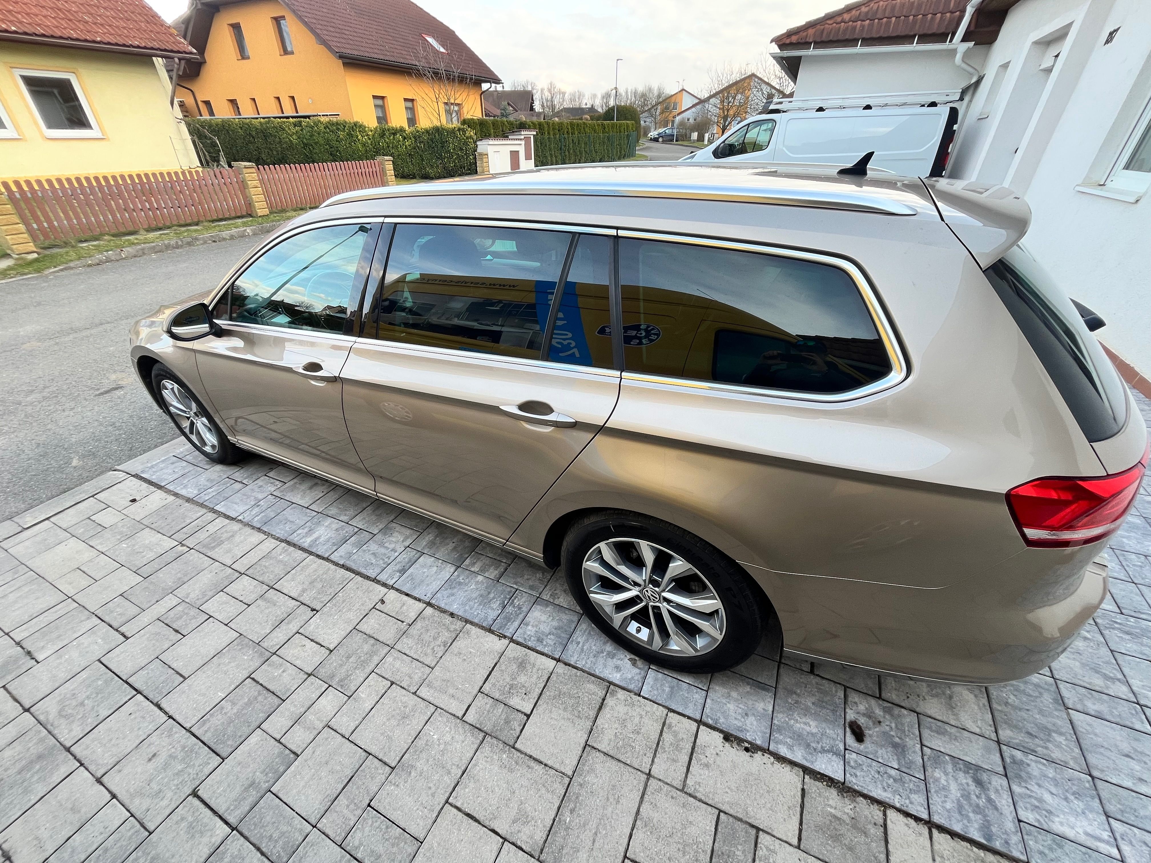 Volkswagen Passat Variant, Virtual, Acc, servisovany