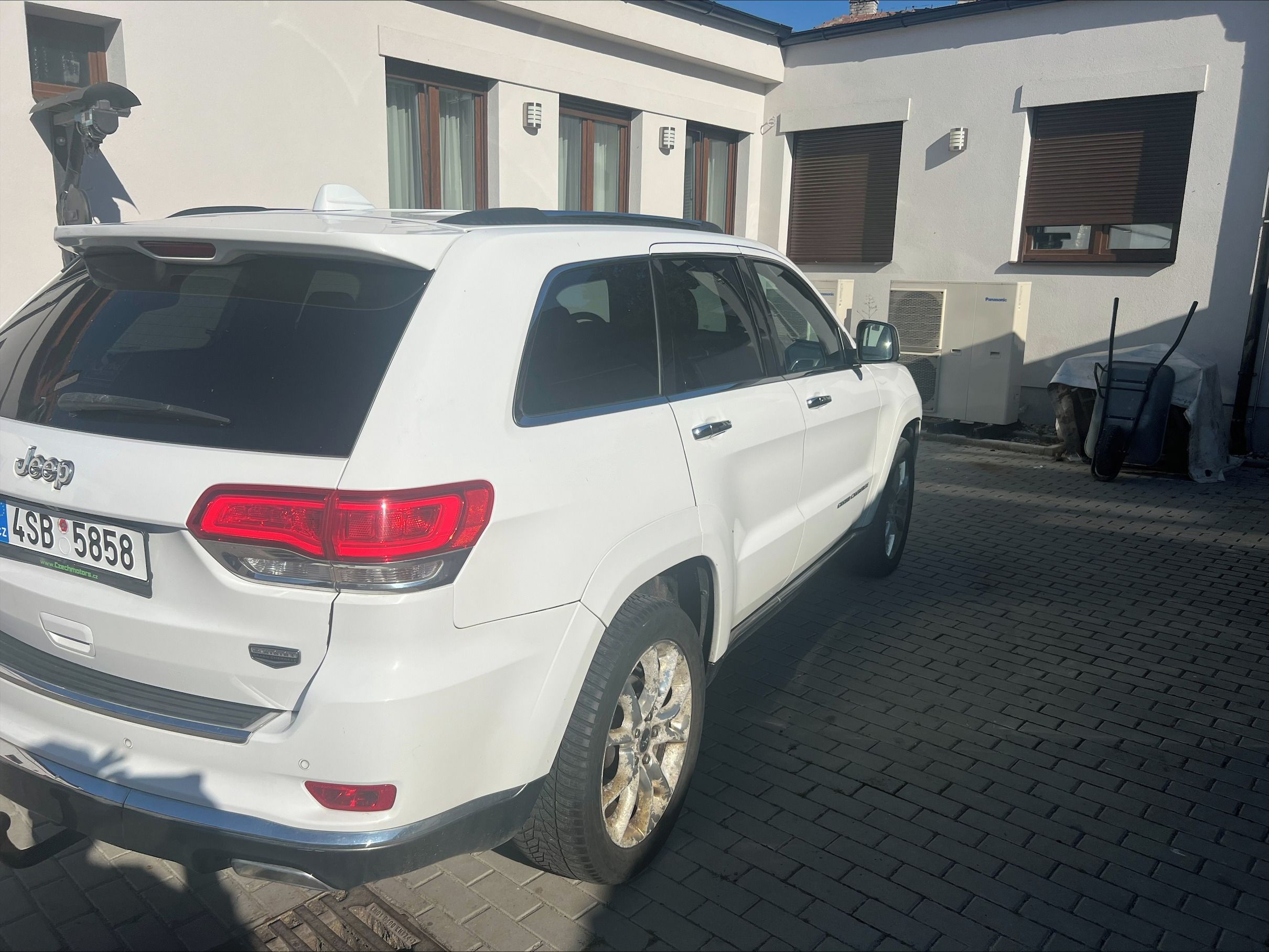 Jeep Grand Cherokee, 3.0 CRD 184 KW/ výbava SUMMIT - fotka 5