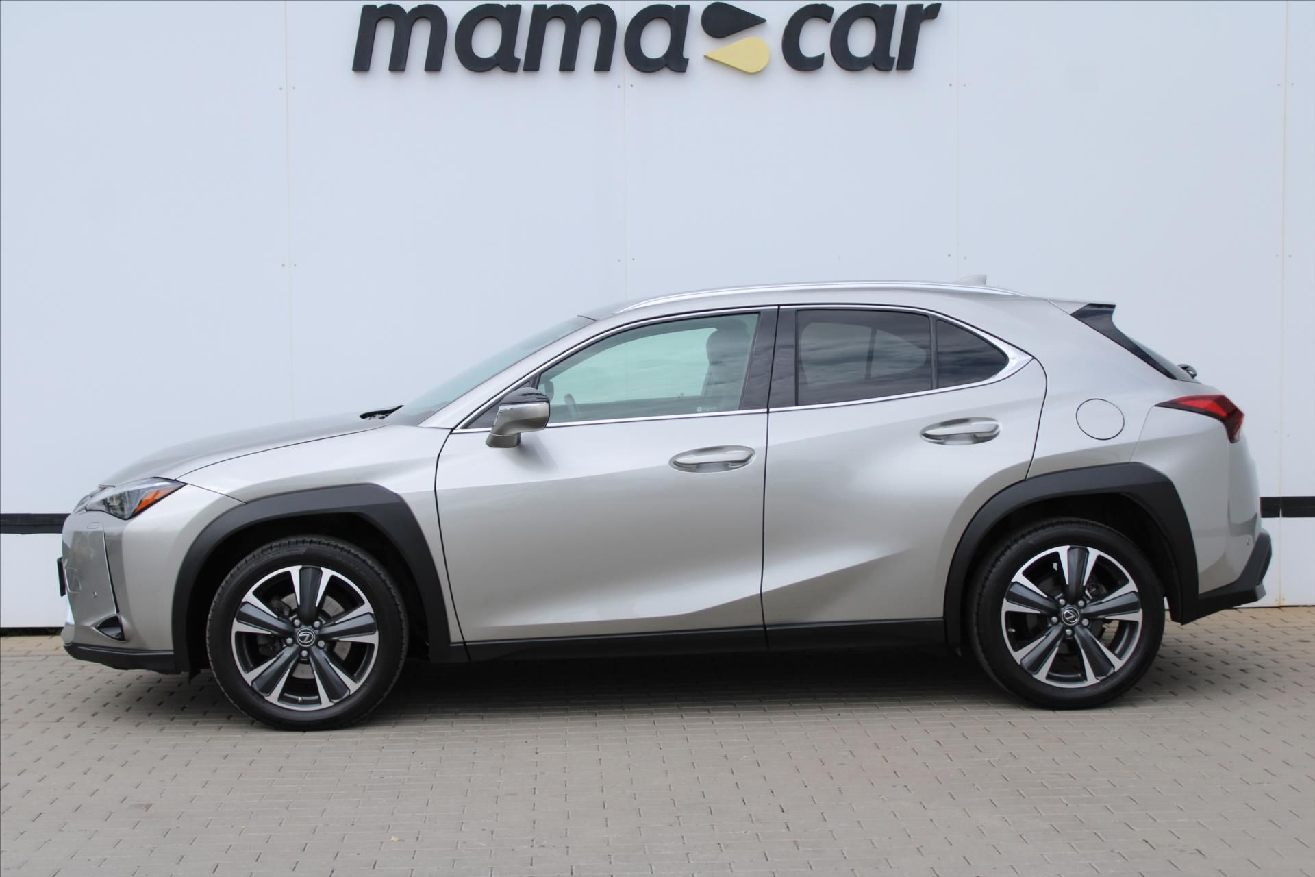 Lexus UX 250h, 2.0 E-CVT 1.MAJITEL DPH ČR - fotka 4