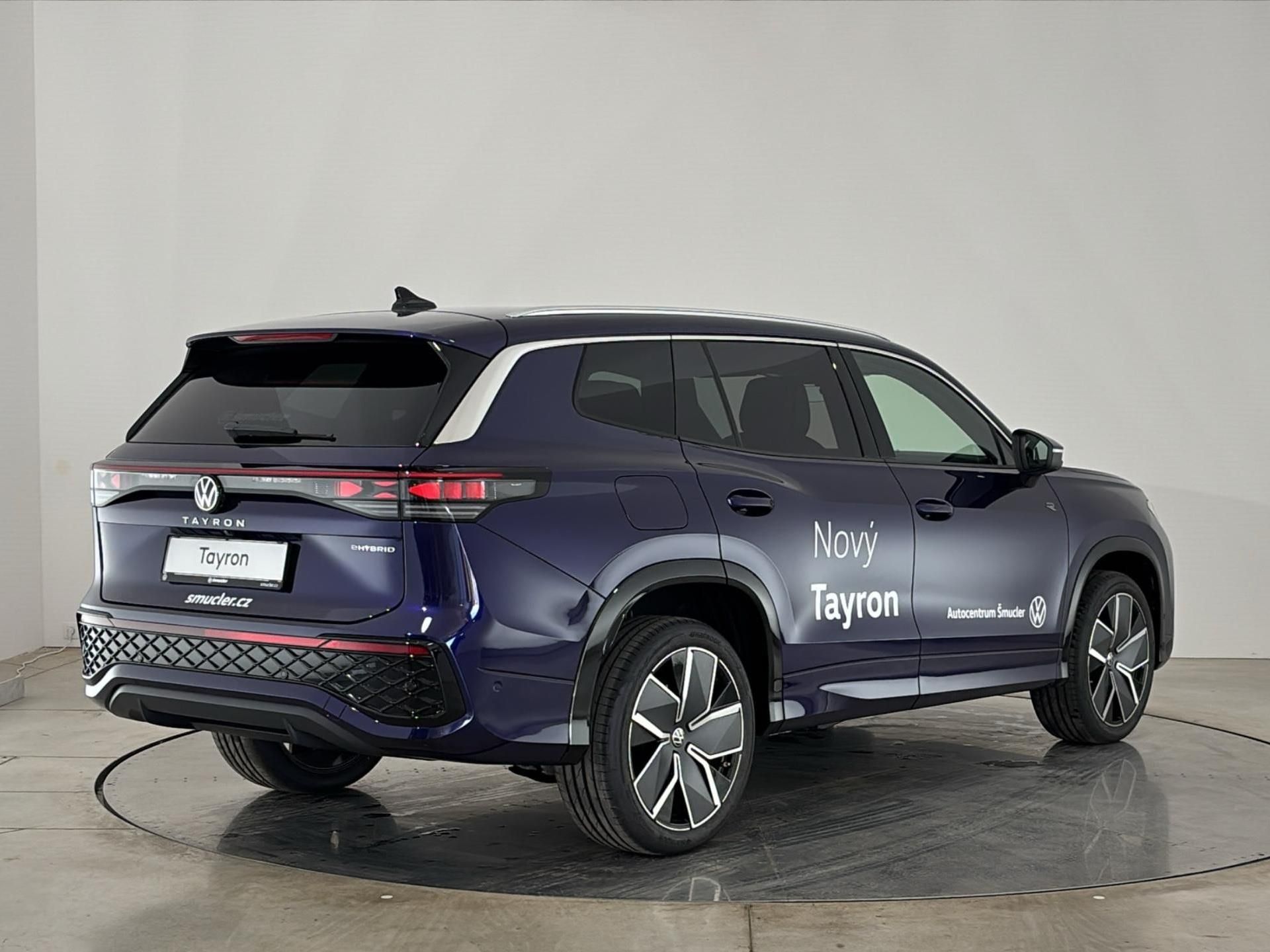 Volkswagen Tayron, 1.5 TSI e-Hybrid / 150 kW R-Li - fotka 2