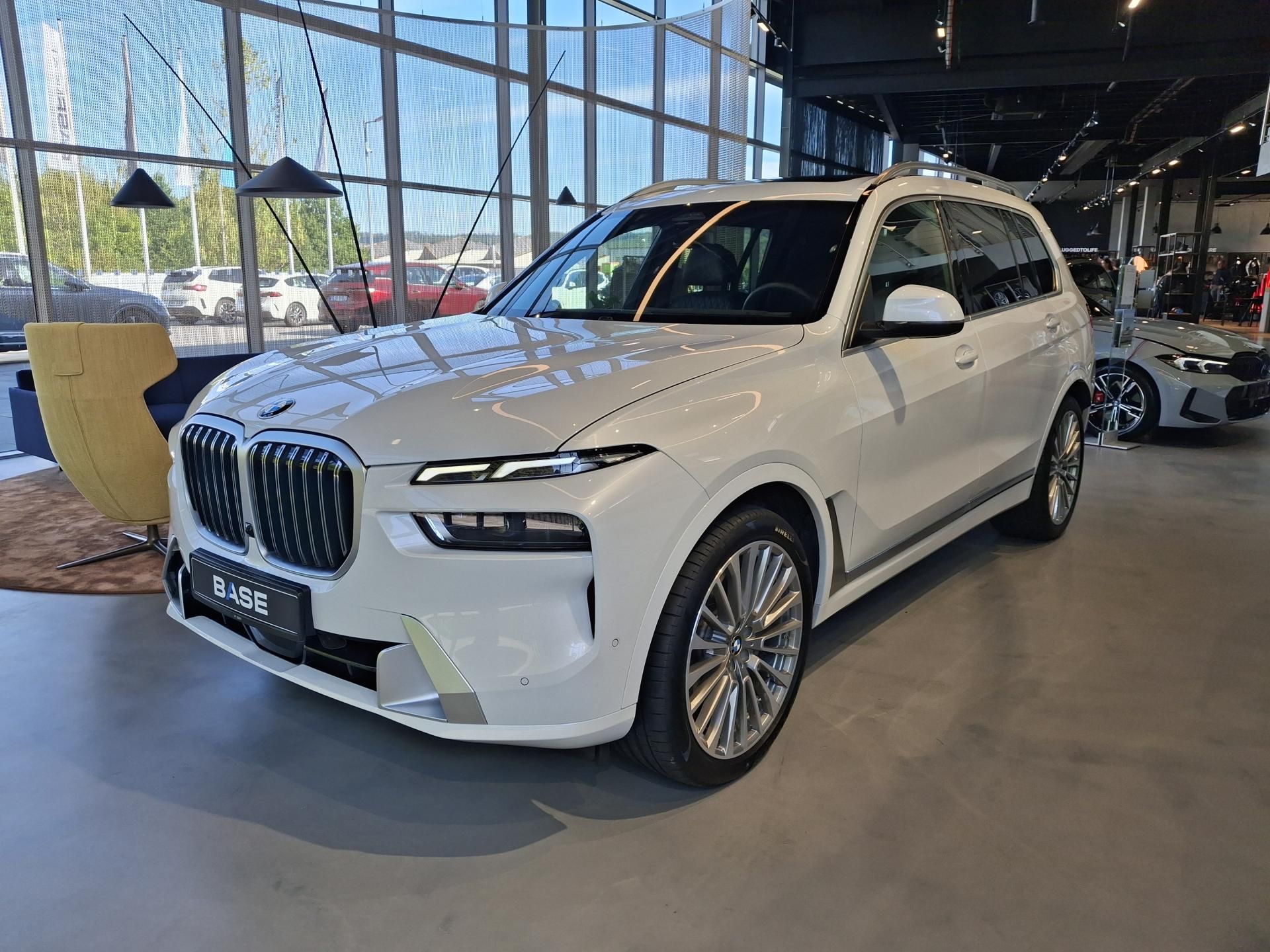 BMW X7, xDrive 40d Individuál - fotka 3
