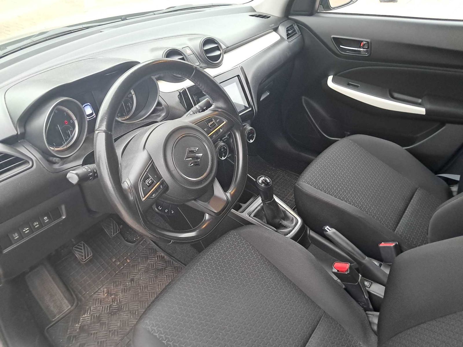 Suzuki Swift, 1.0 BoosterJet SHVS - fotka 3