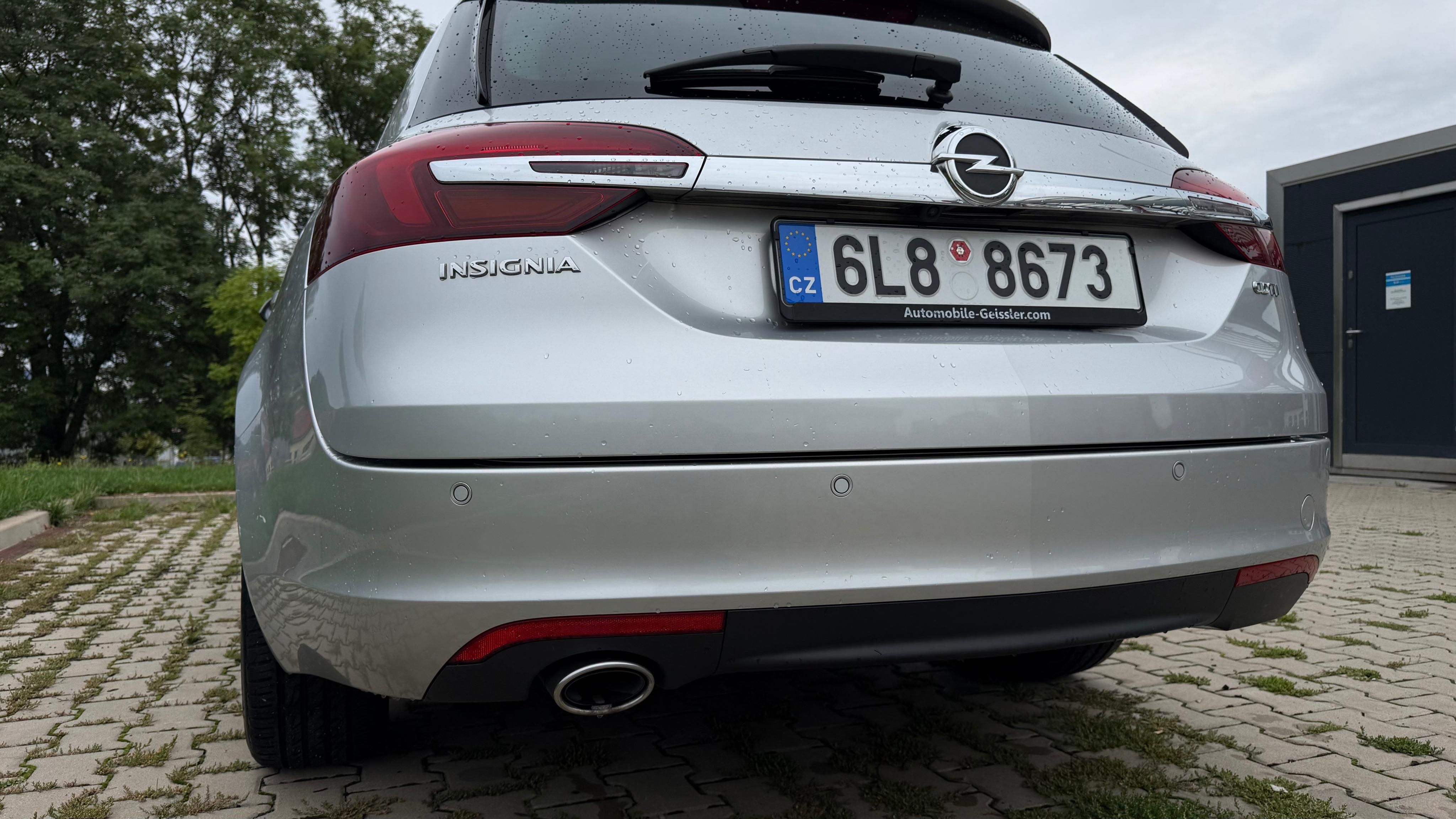 Opel Insignia, 2.0 TDi - fotka 4