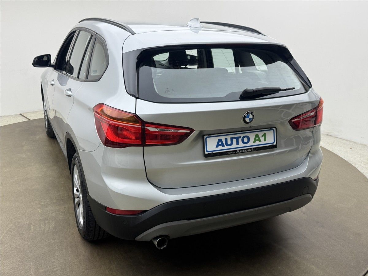BMW X1, 2,0 18d AUTOMAT SERVIS BMW ČR - fotka 6