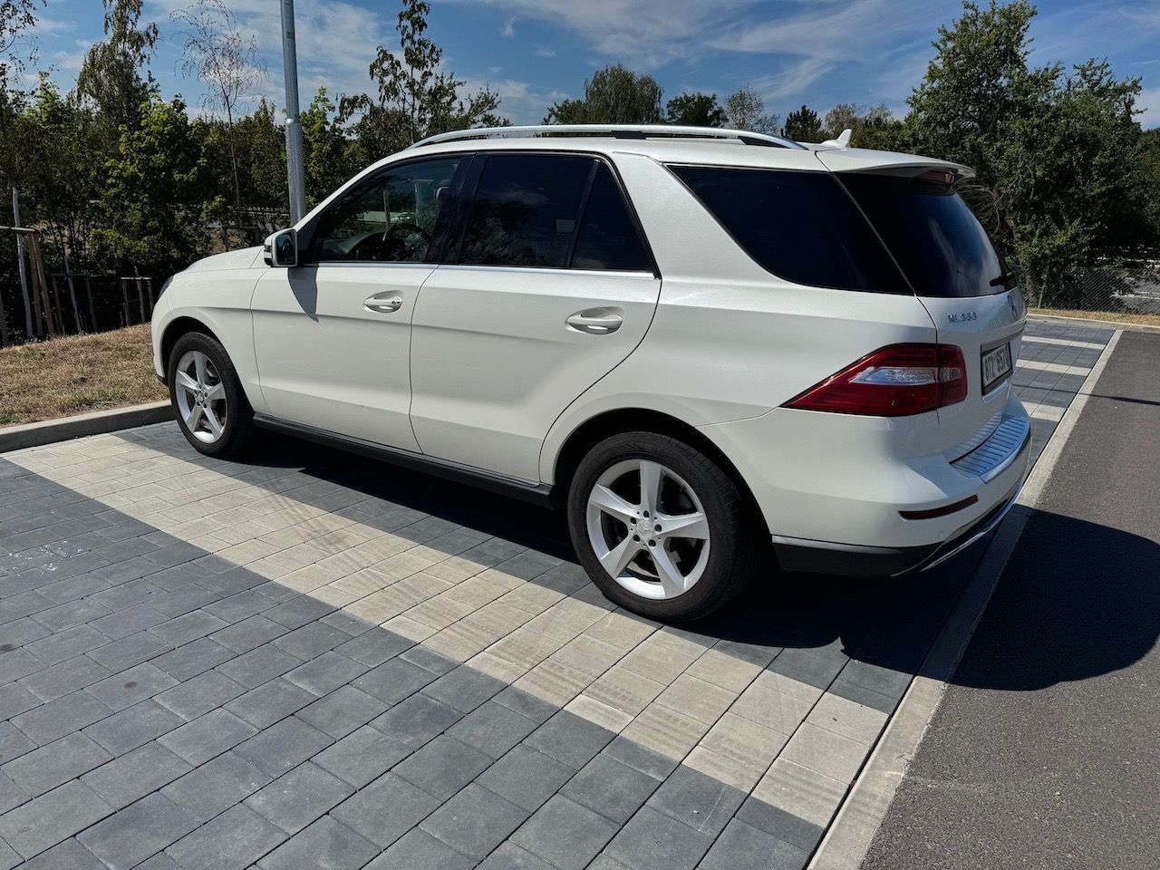 Mercedes-Benz ML, 350D, 4 MATIC - fotka 2