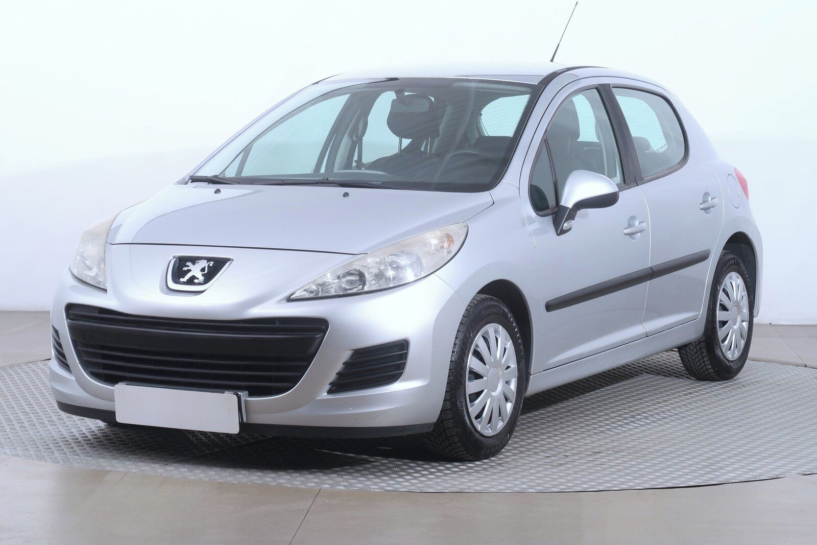 Peugeot 207, 1.4 HDI, po STK, oblíbený vůz - fotka 2
