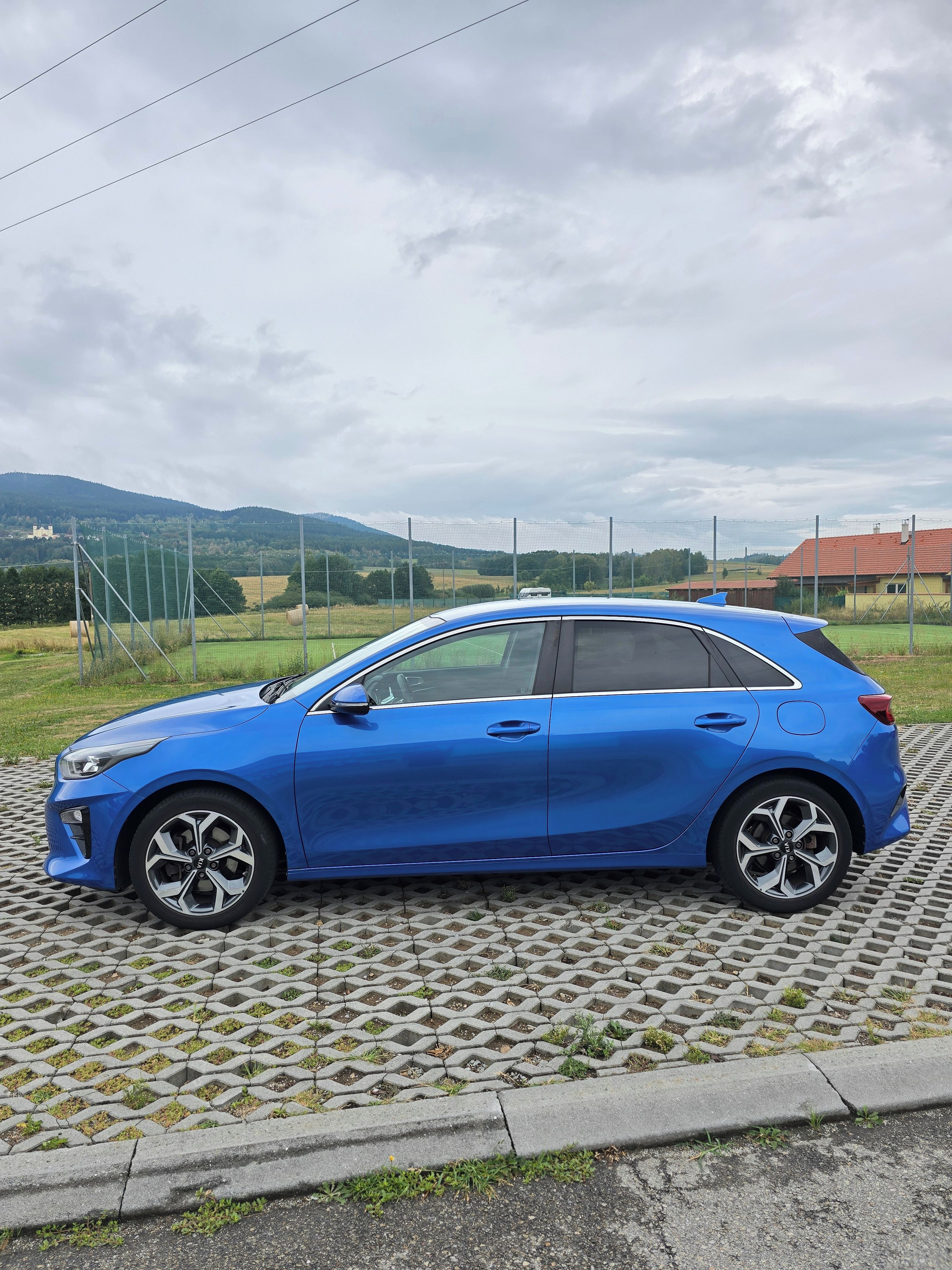Kia Cee´d, 1.4 TGDI 103kW/58tkm/NAVI - fotka 4