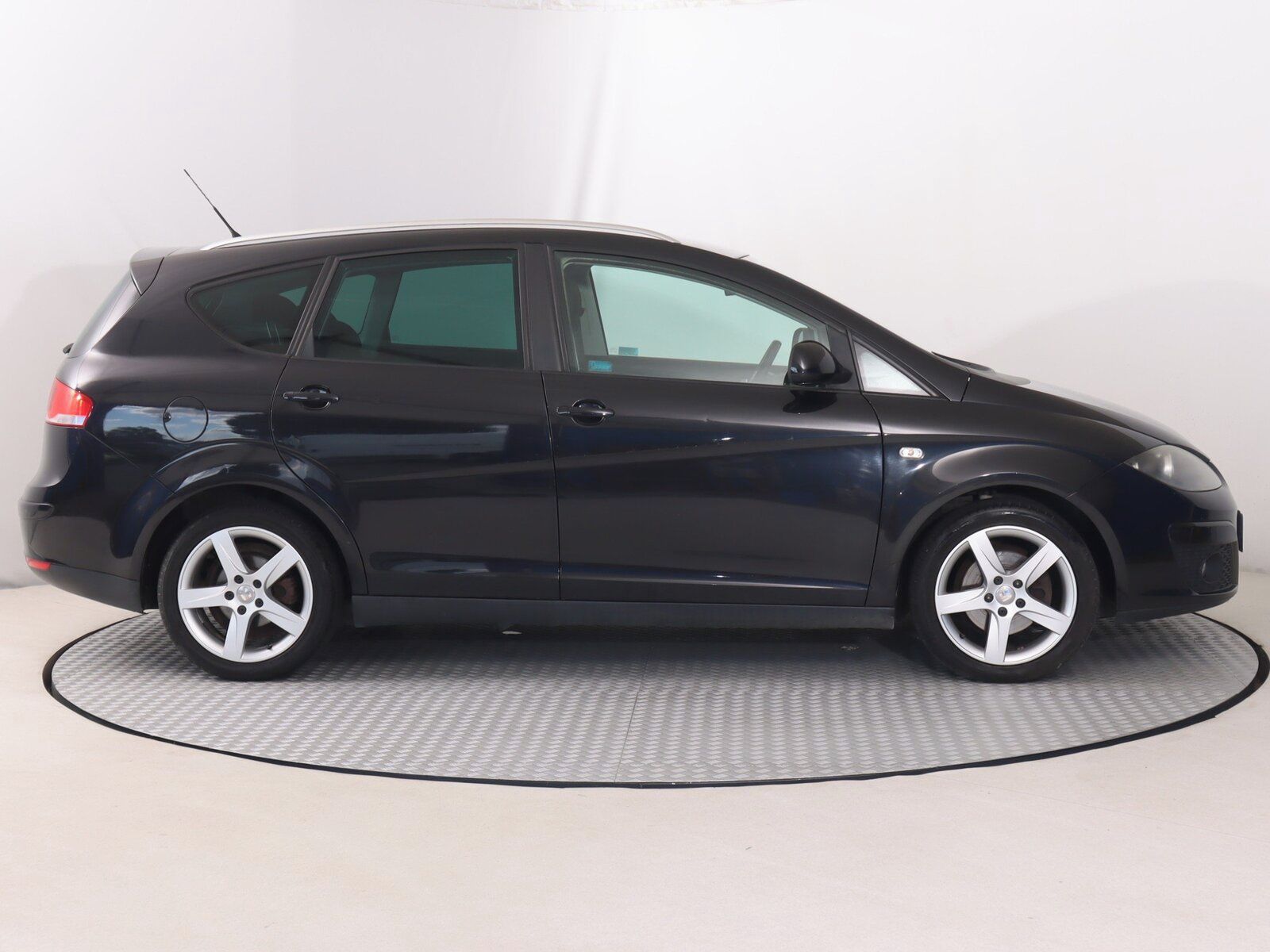 Seat Altea, 1.9 TDI, Serv.kniha - fotka 6