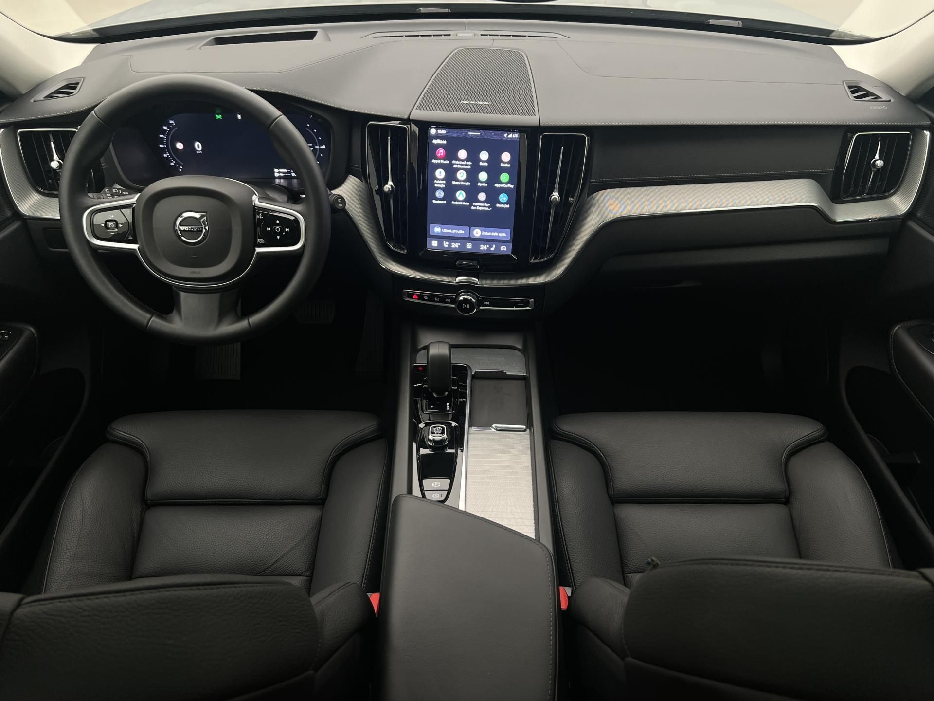 Volvo XC60, T8 AWD ULTRA DARK AUT CZ - fotka 2