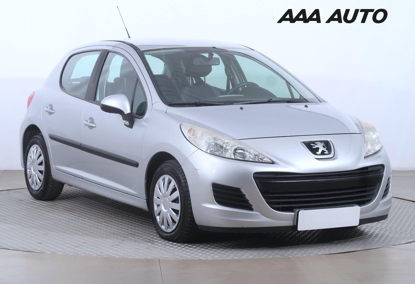 Peugeot 207, 1.4 HDI, po STK, oblíbený vůz