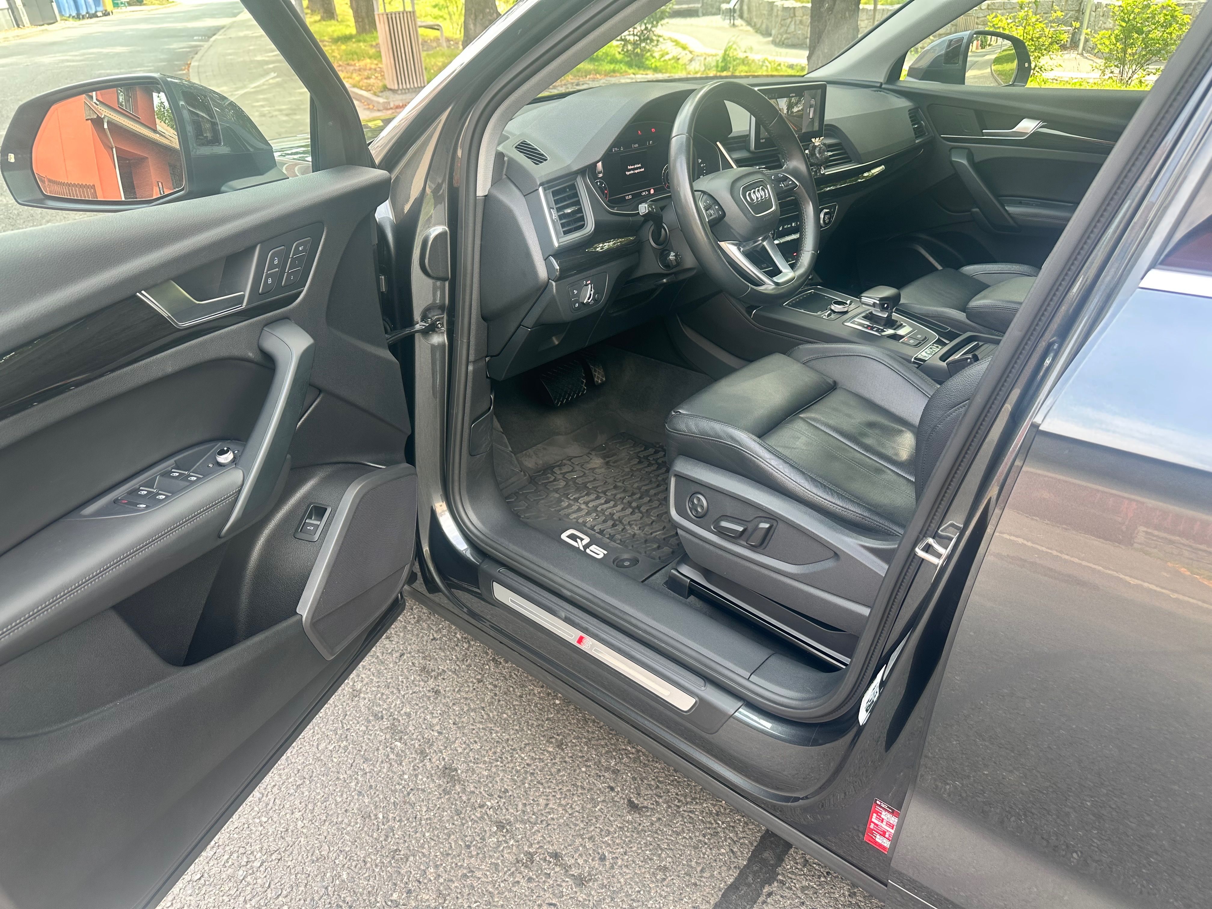 Audi Q5, S-Line 3.0TDi 210kW r 2018 - fotka 6