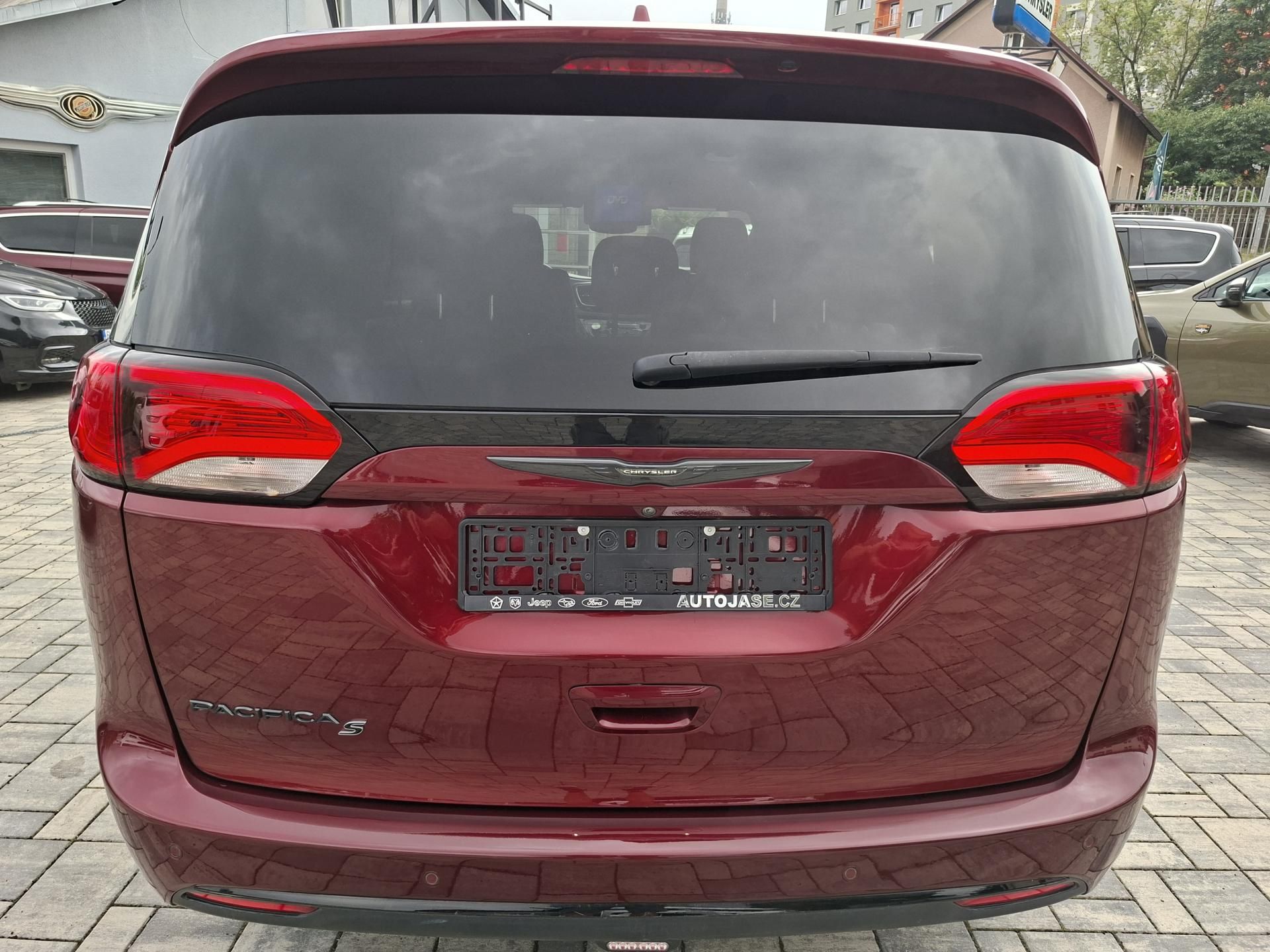 Chrysler Pacifica, 3,6L V6 SPORT,DVD,ALU kola R20 - fotka 6