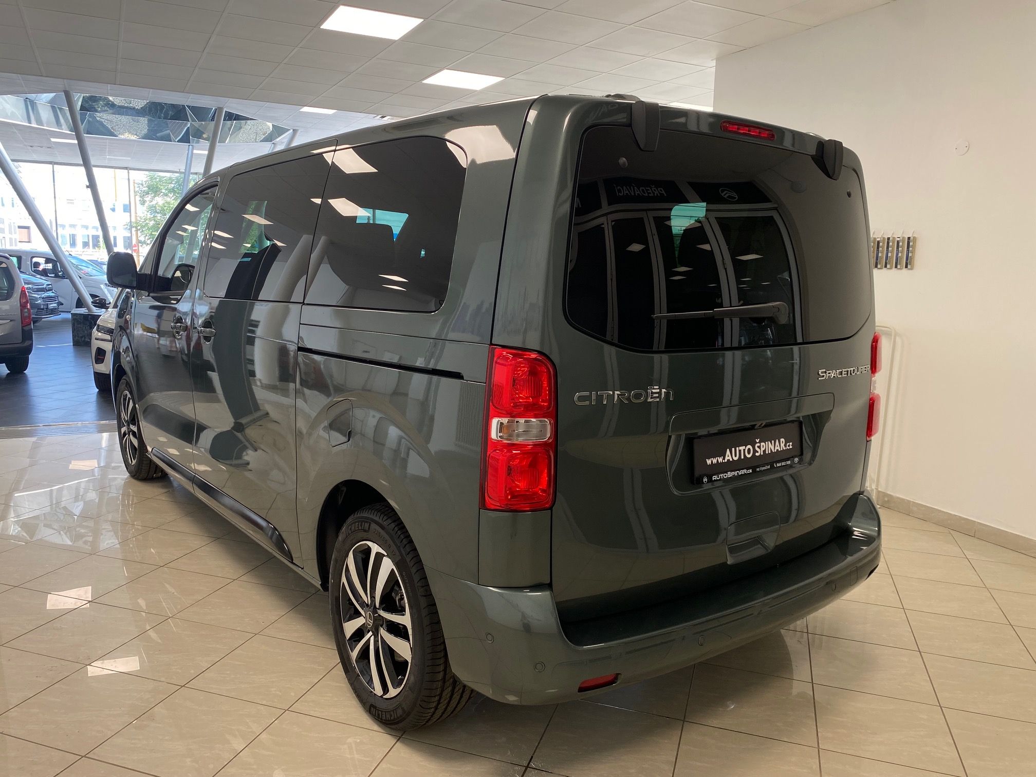 Citroën SpaceTourer, FEEL M 2.0 HDi 180k EAT8 8 mís - fotka 5