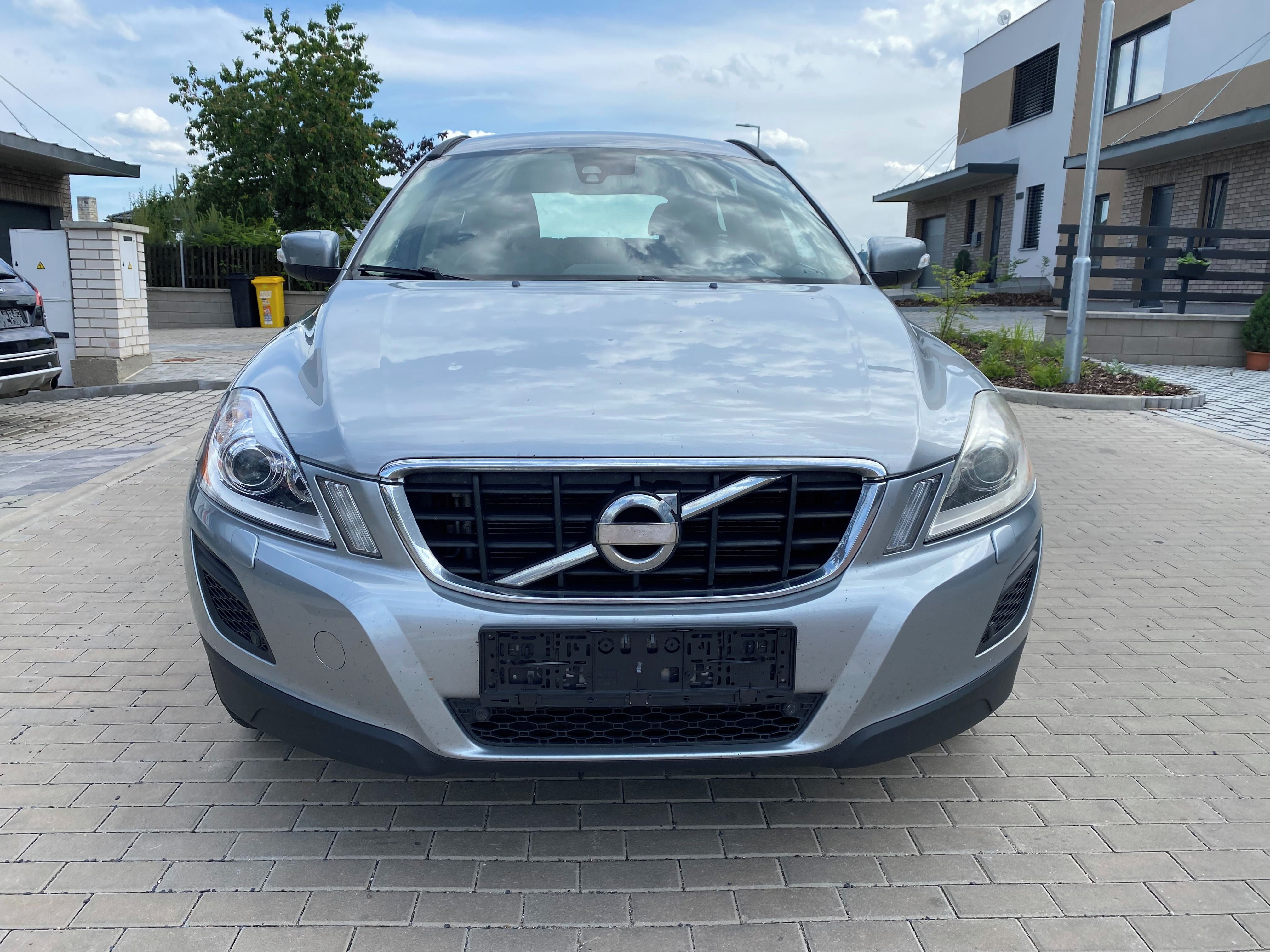 Volvo XC60, 2.4D, 120 kW, 4x4, manuál - fotka 4