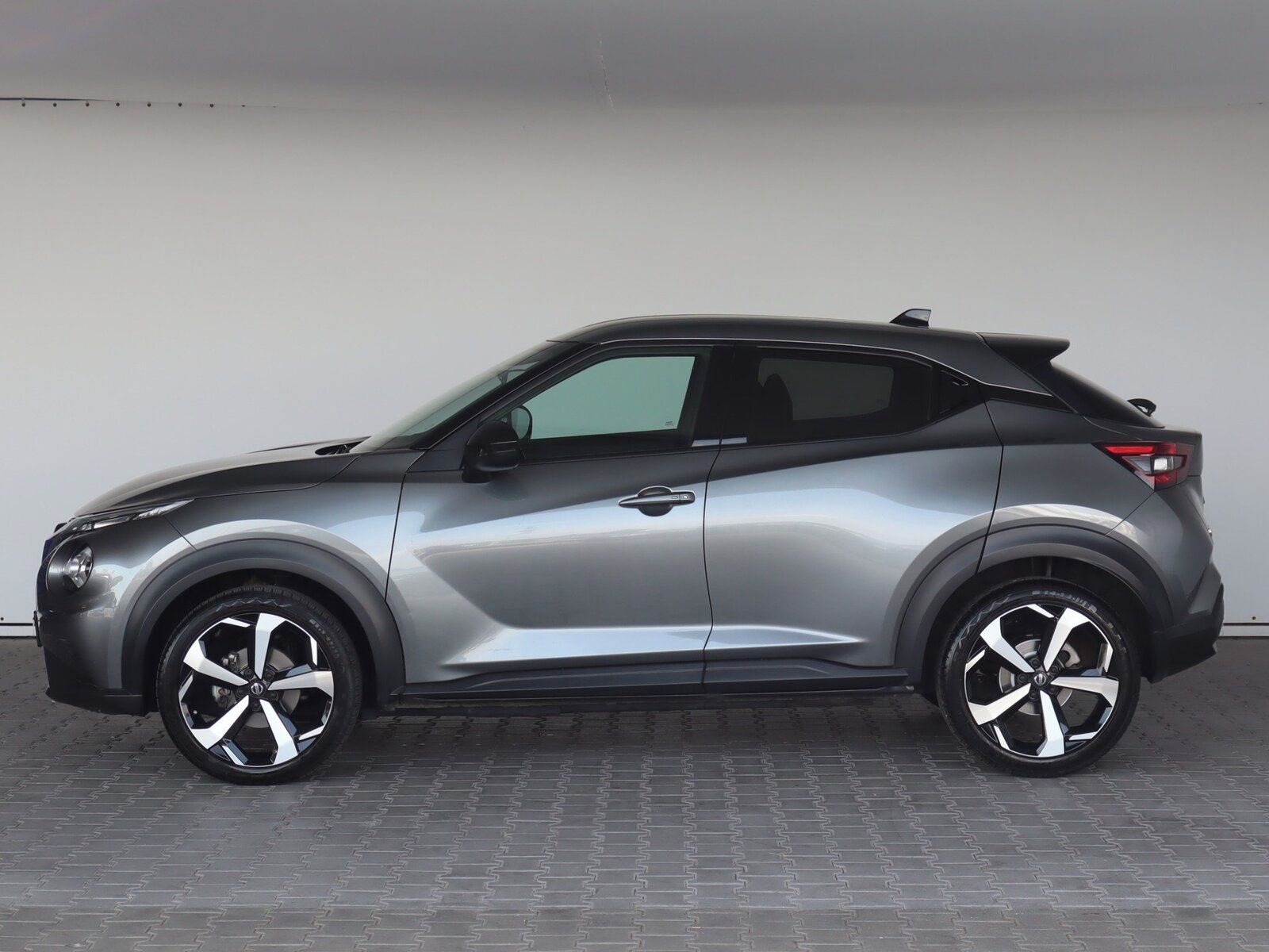 Nissan Juke, 1.0 DIG-T, Tekna, Automat - fotka 3