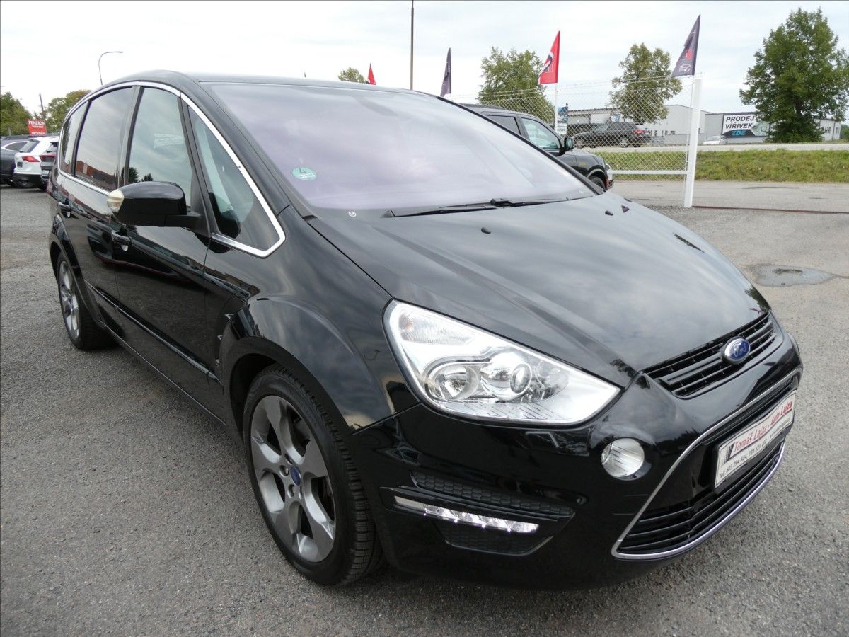 Ford S-MAX, 2,0 EcoBoost Titanium,AT,závěs