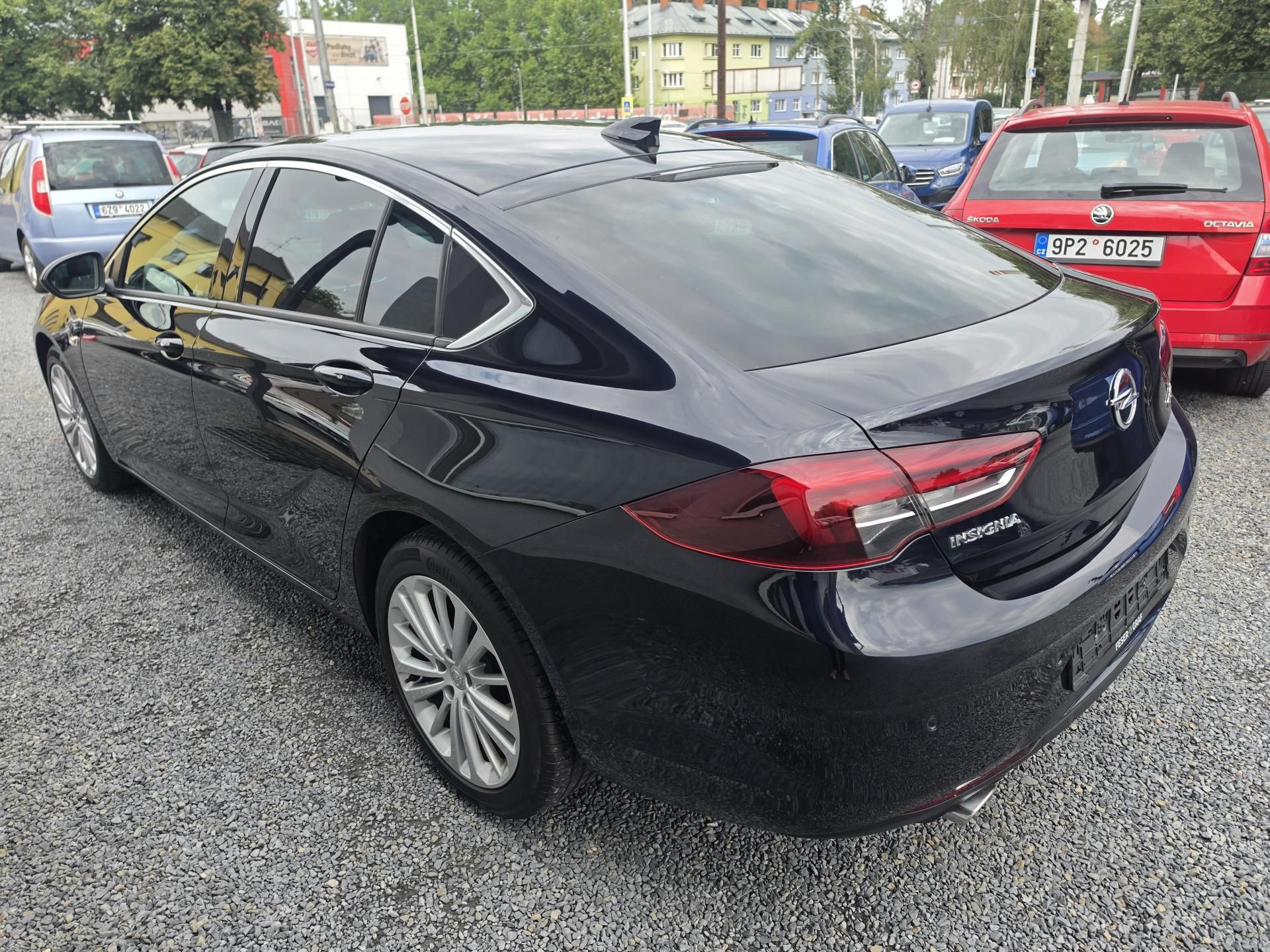 Opel Insignia, 2.0 Turbo D full - fotka 3
