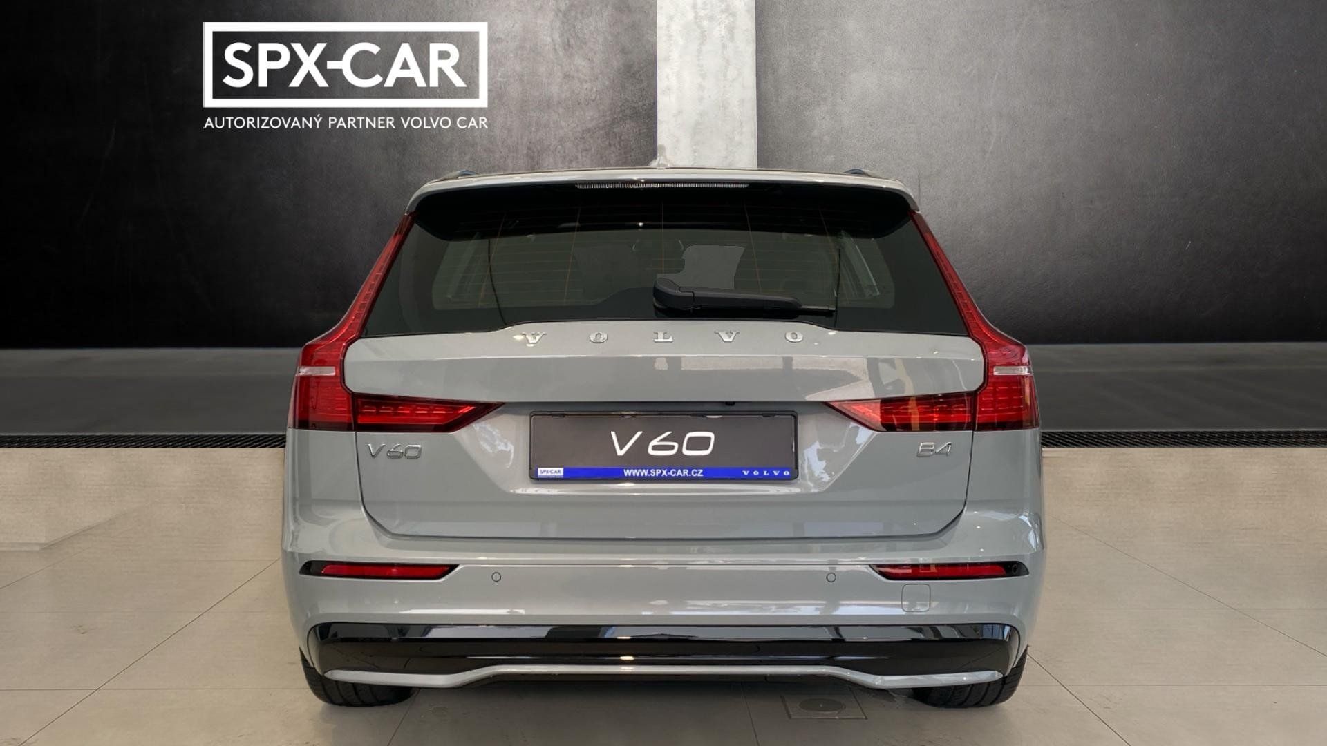 Volvo V60, PLUS DARK, B4, 145+10 kW / 197 - fotka 5