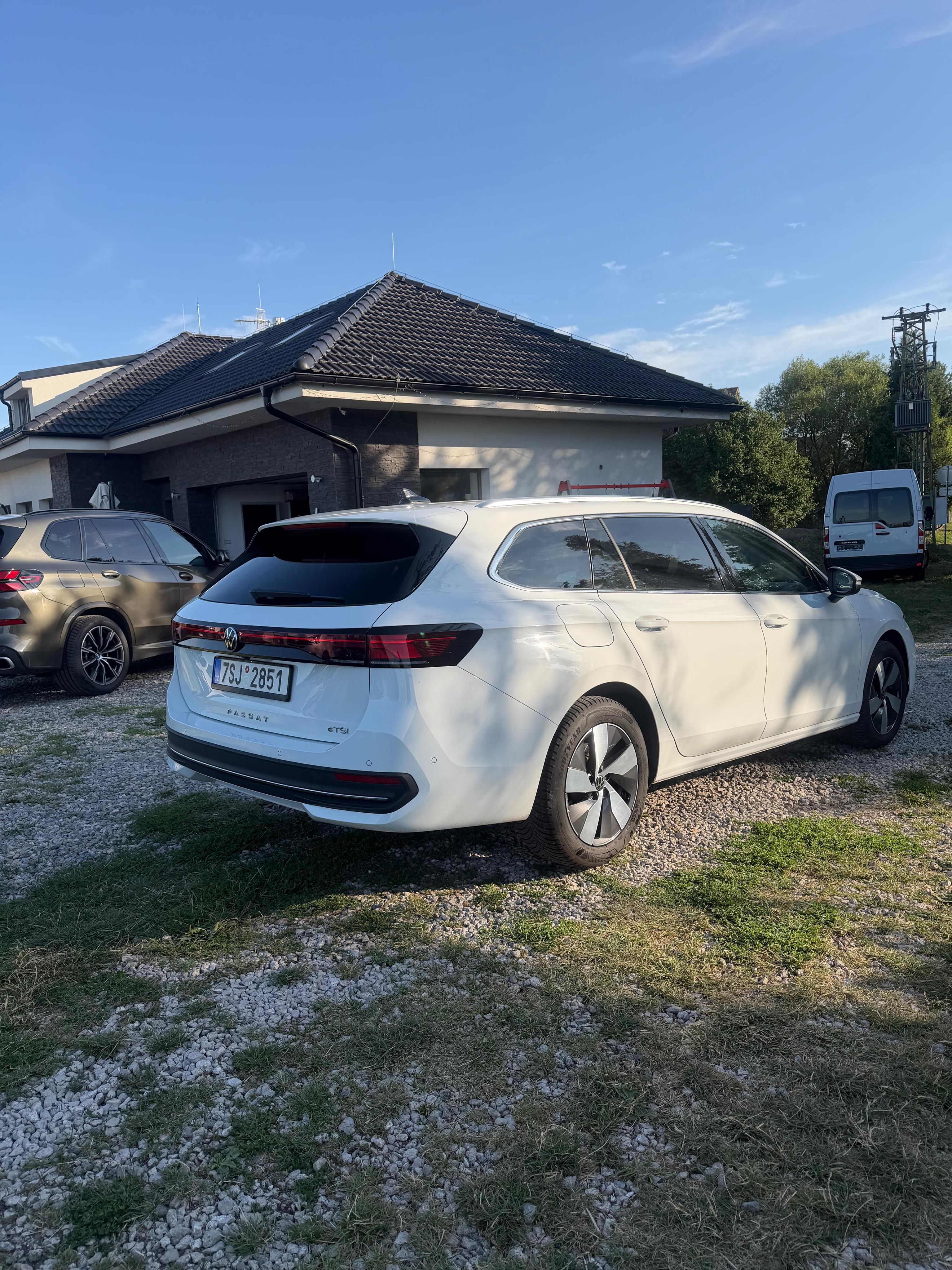 Volkswagen Passat, 1.5 eTSI Business 2025 Záruka - fotka 4