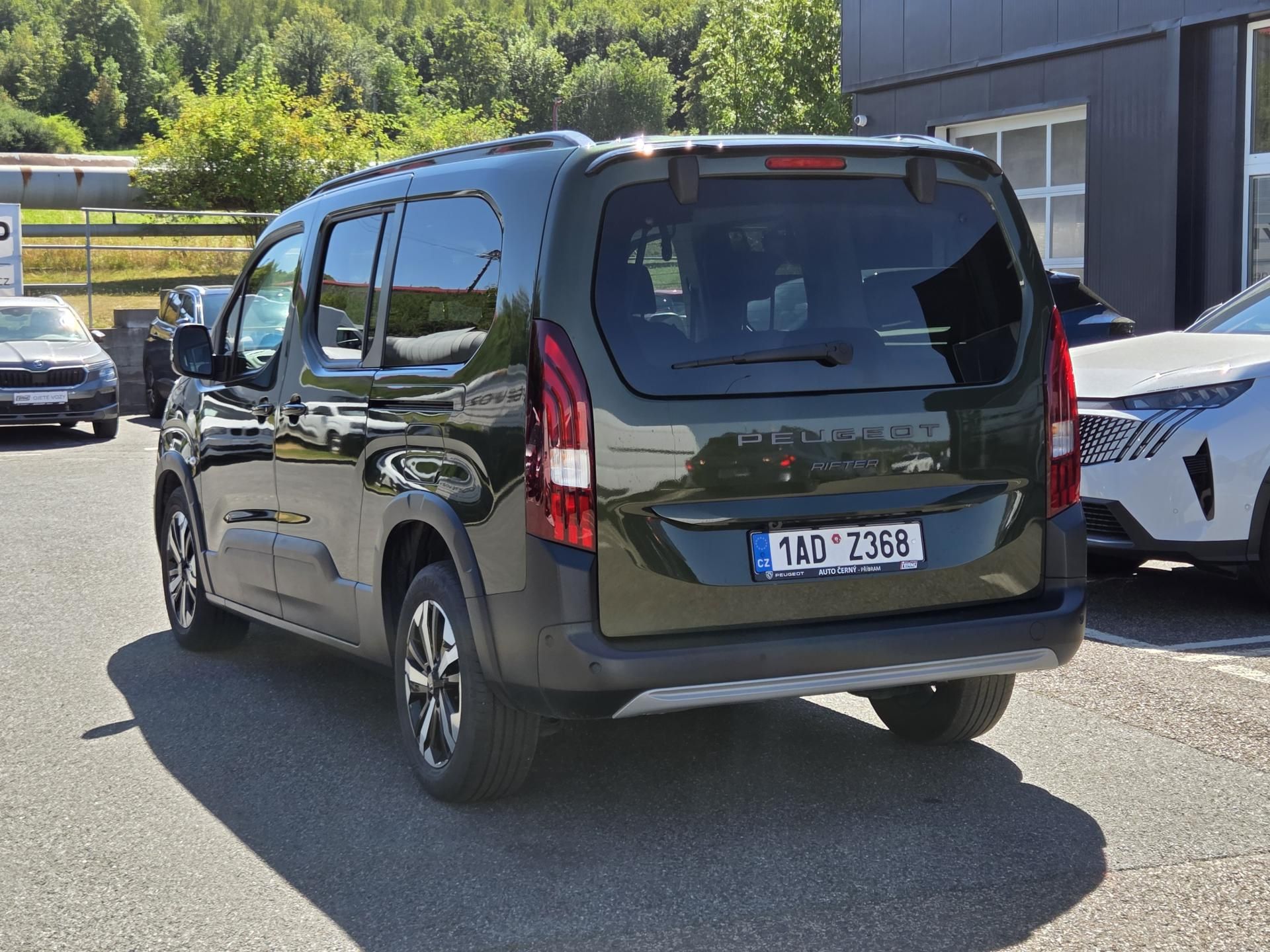 Peugeot Rifter, 1.5BHDi 130 LONG GT EAT8 - fotka 3