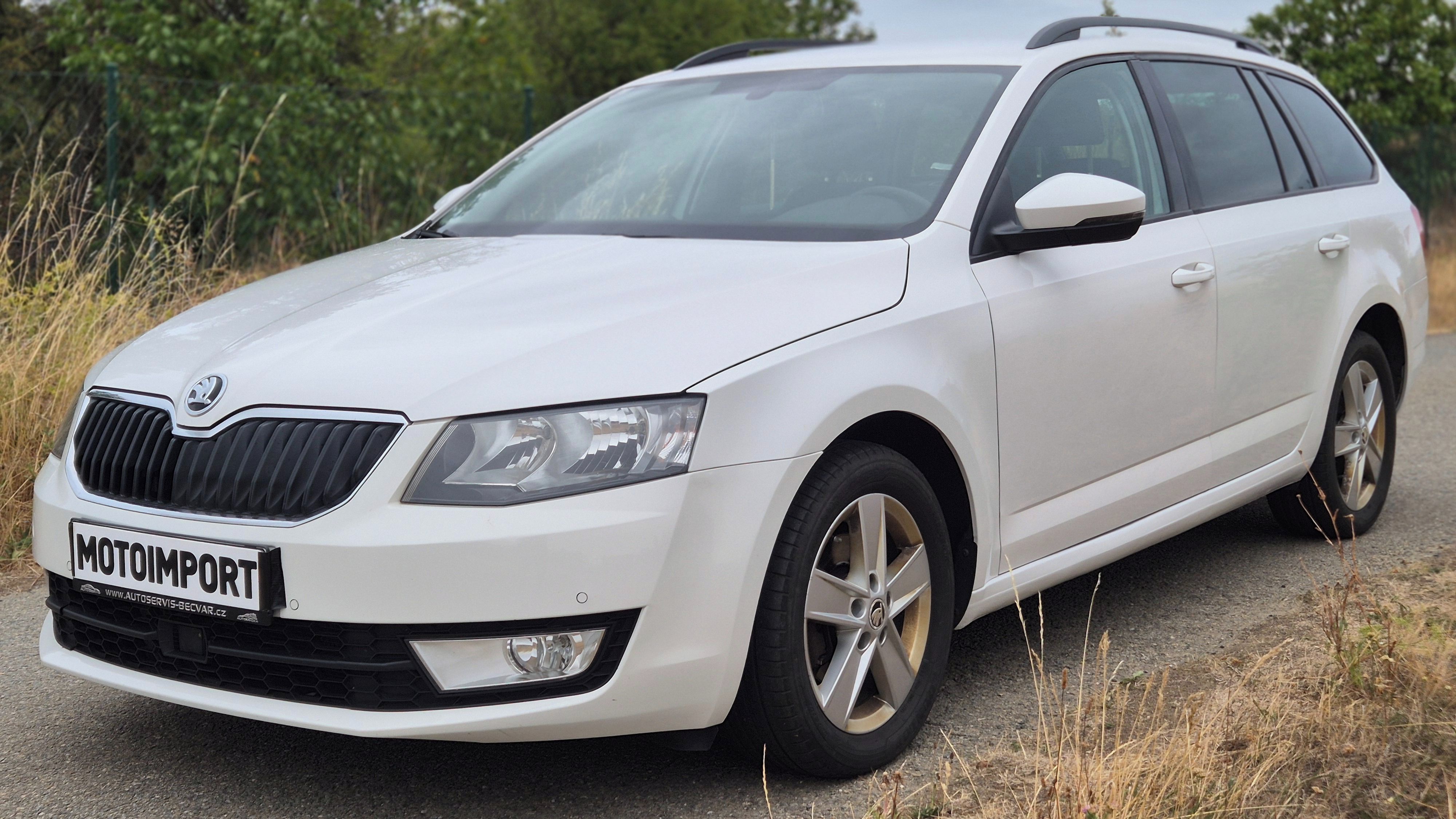 Škoda Octavia, III. 1.6 TDI 4x4 81 KW pěkná - fotka 3