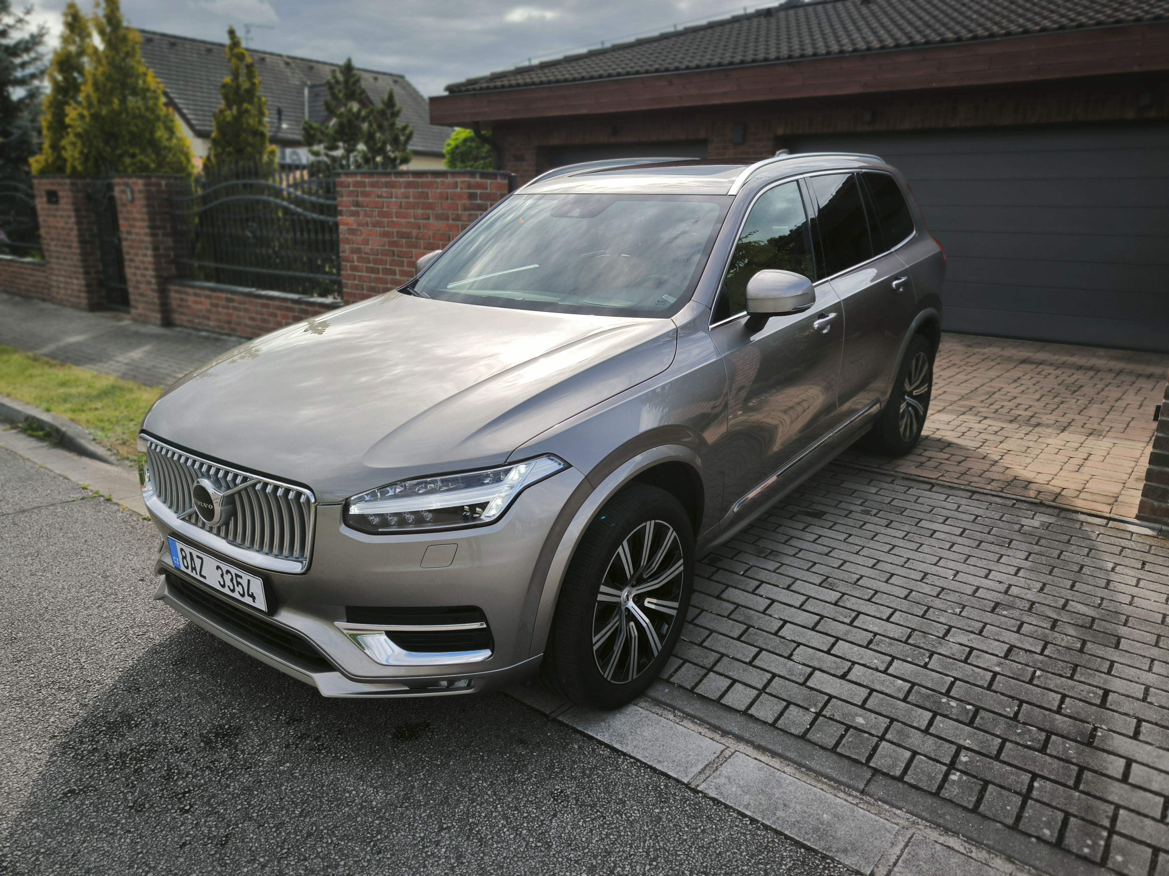 Volvo XC90, B5 AWD INSCRIPTION 7míst ČR - fotka 3