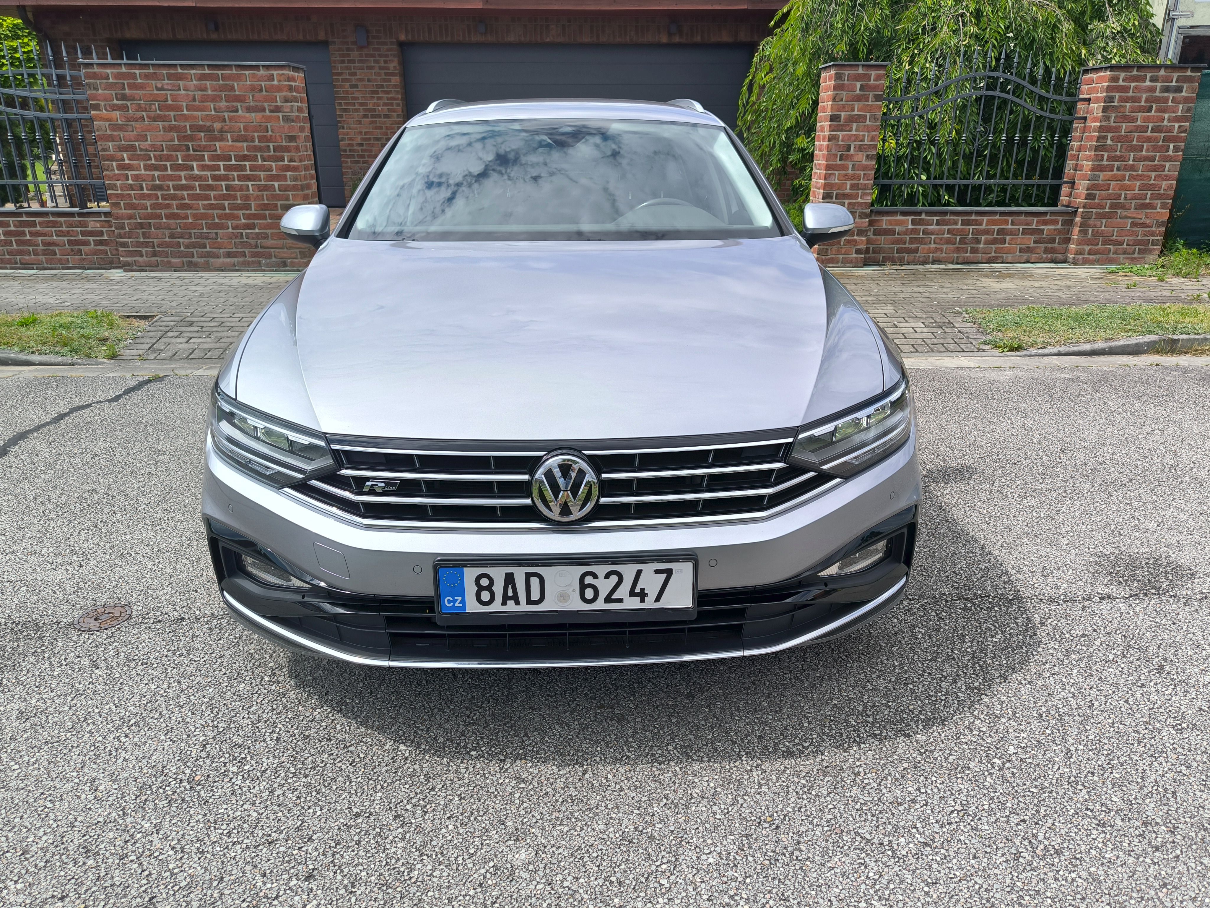Volkswagen Passat, 2.0TDI 140kW 4MOTION R-line ČR - fotka 2