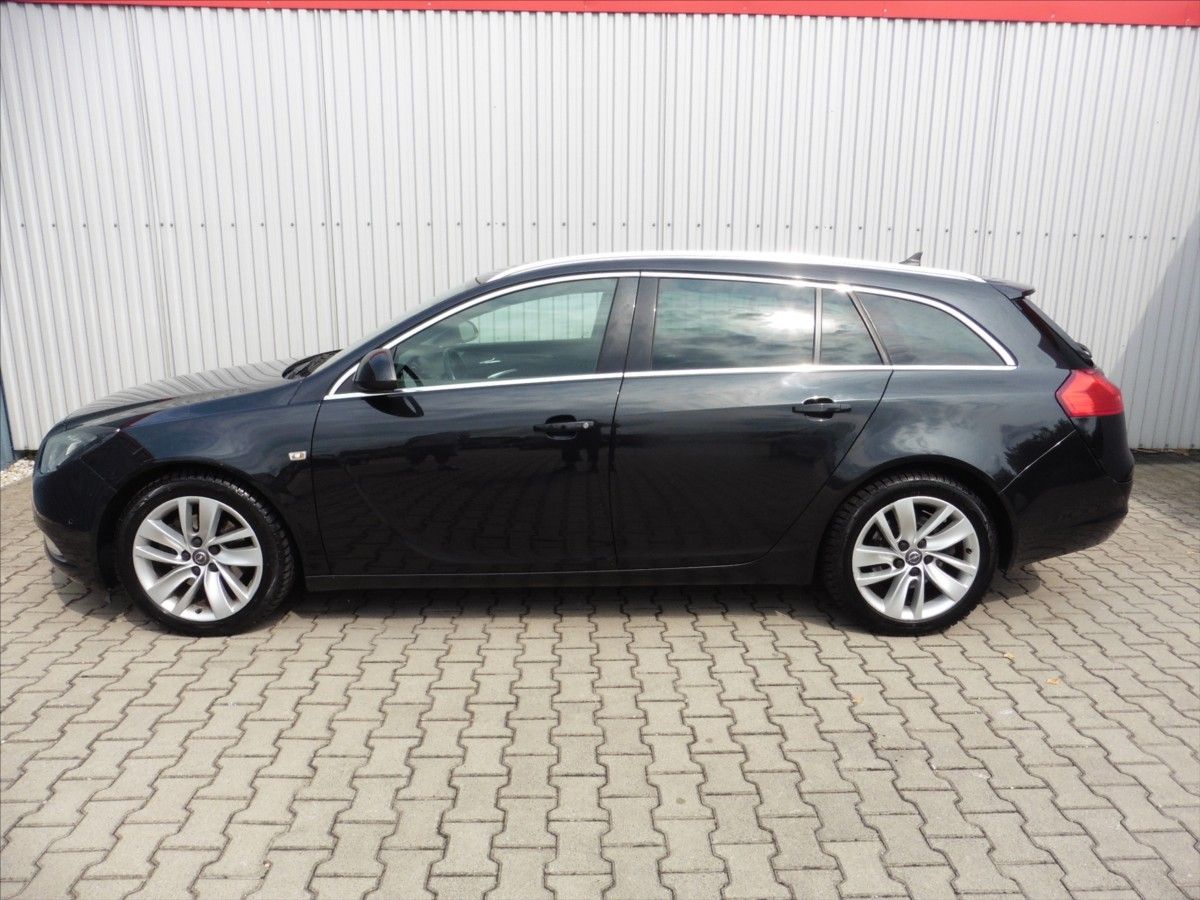 Opel Insignia, 2,0   Cosmo Sports Tourer - fotka 5