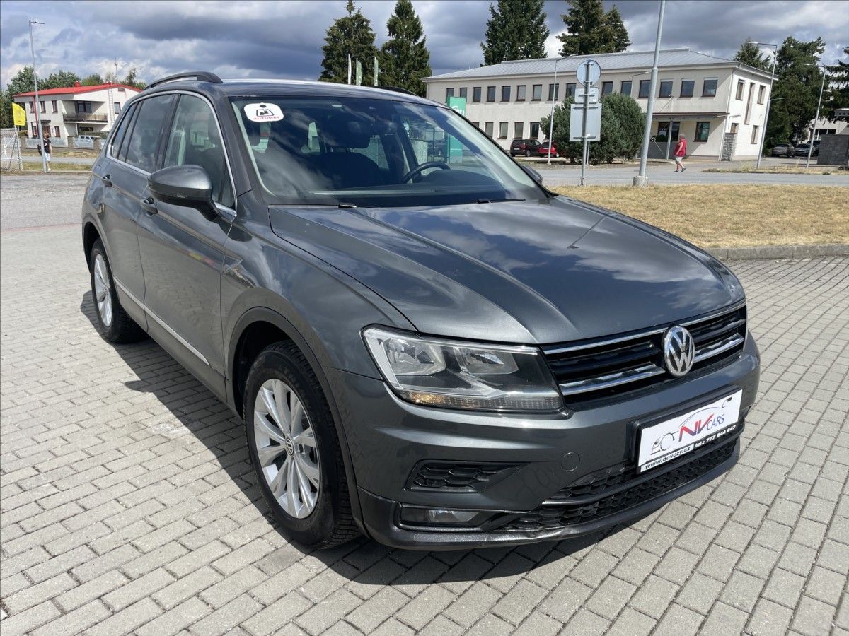 Volkswagen Tiguan, 2,0 TDi 110kw DSG 4-matic bez - fotka 6