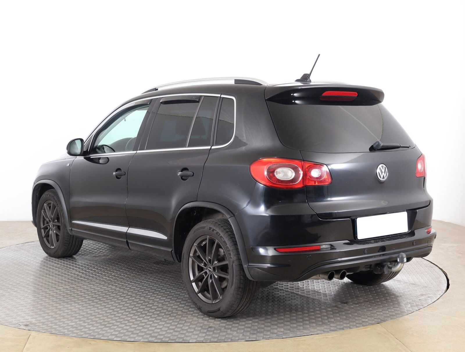 Volkswagen Tiguan, 2.0 TSI, R-Line, 4X4, Automat - fotka 4