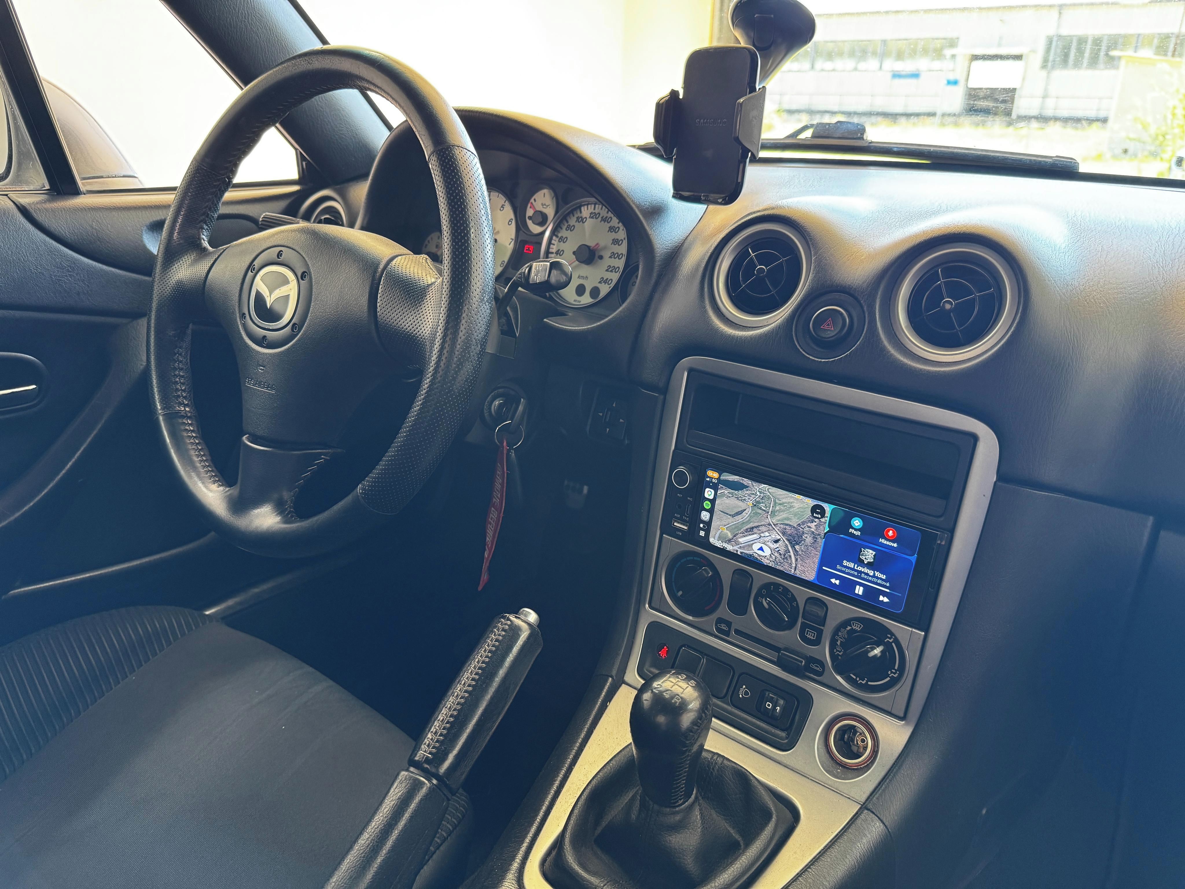 Mazda MX-5 - fotka 5