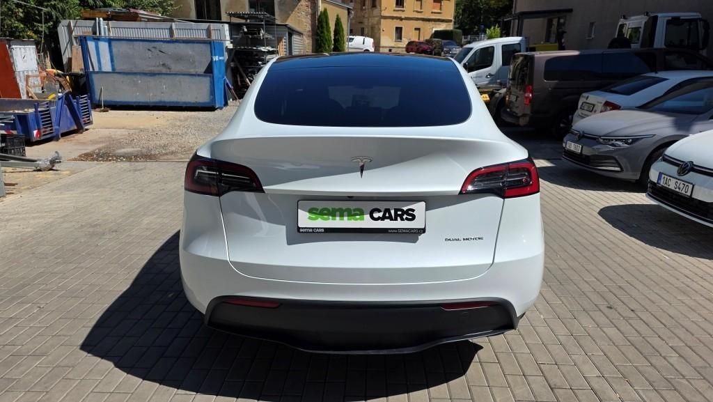 Tesla Model Y, Long Range AWD DE SoH 92,4% - fotka 6