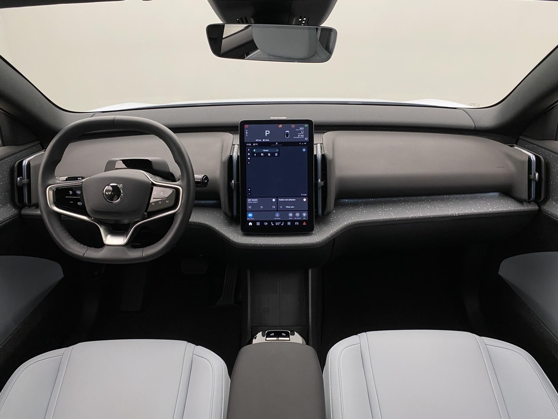 Volvo EX30, Twin AWD Ultra - fotka 2
