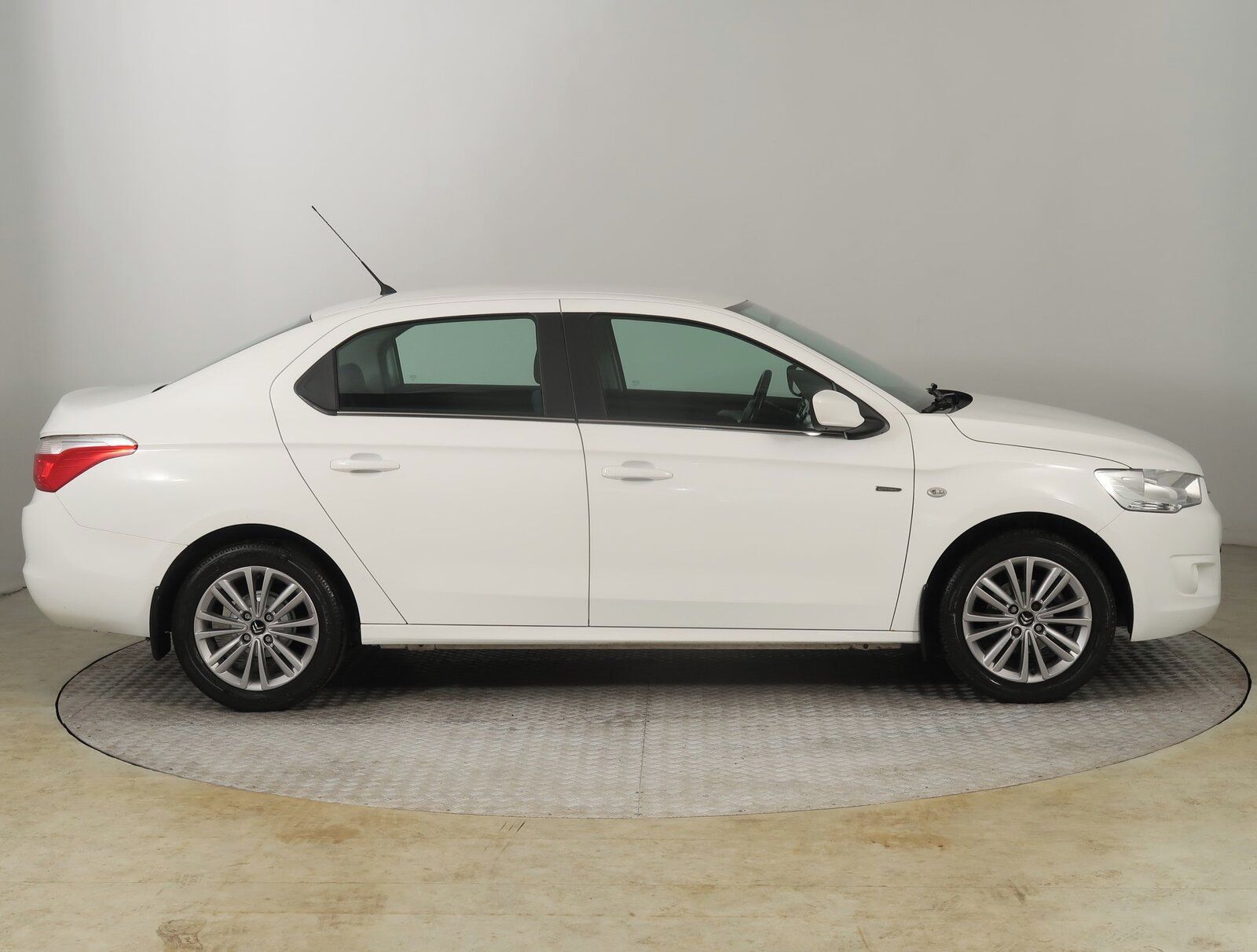 Citroën C-Elysée, 1.2 PureTech, Serv.kniha - fotka 6