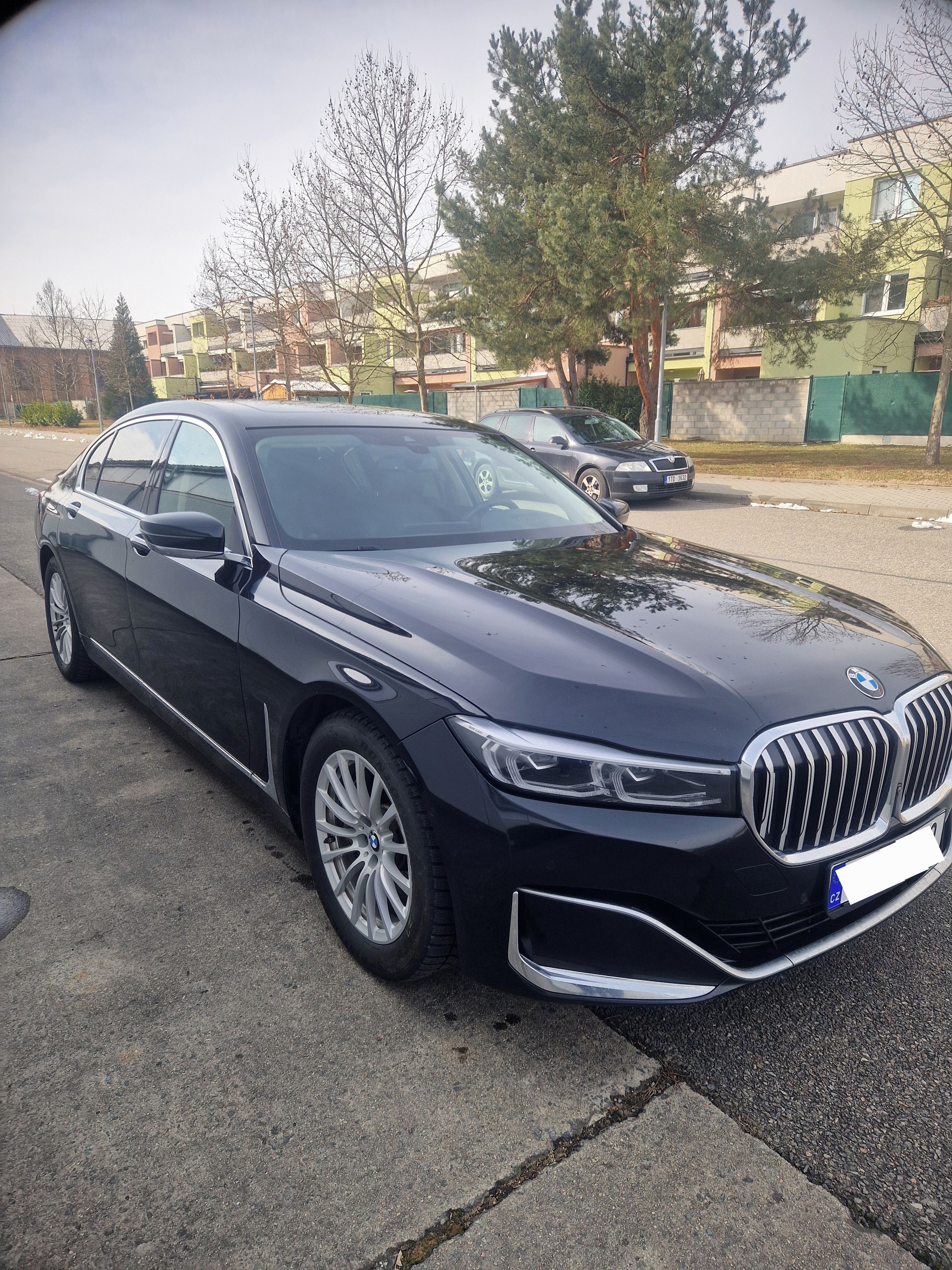 BMW Řada 7, Bmw 730Ld G12 Long facelift - fotka 2