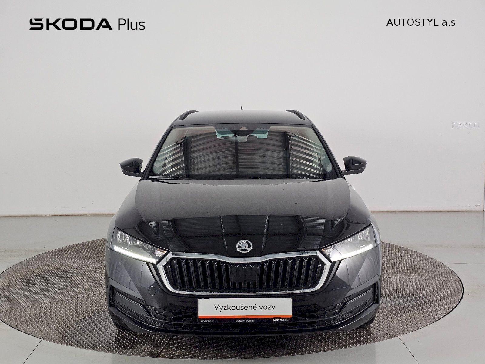 Škoda Octavia, Combi 2.0TDI 85kw AMBITION - fotka 4