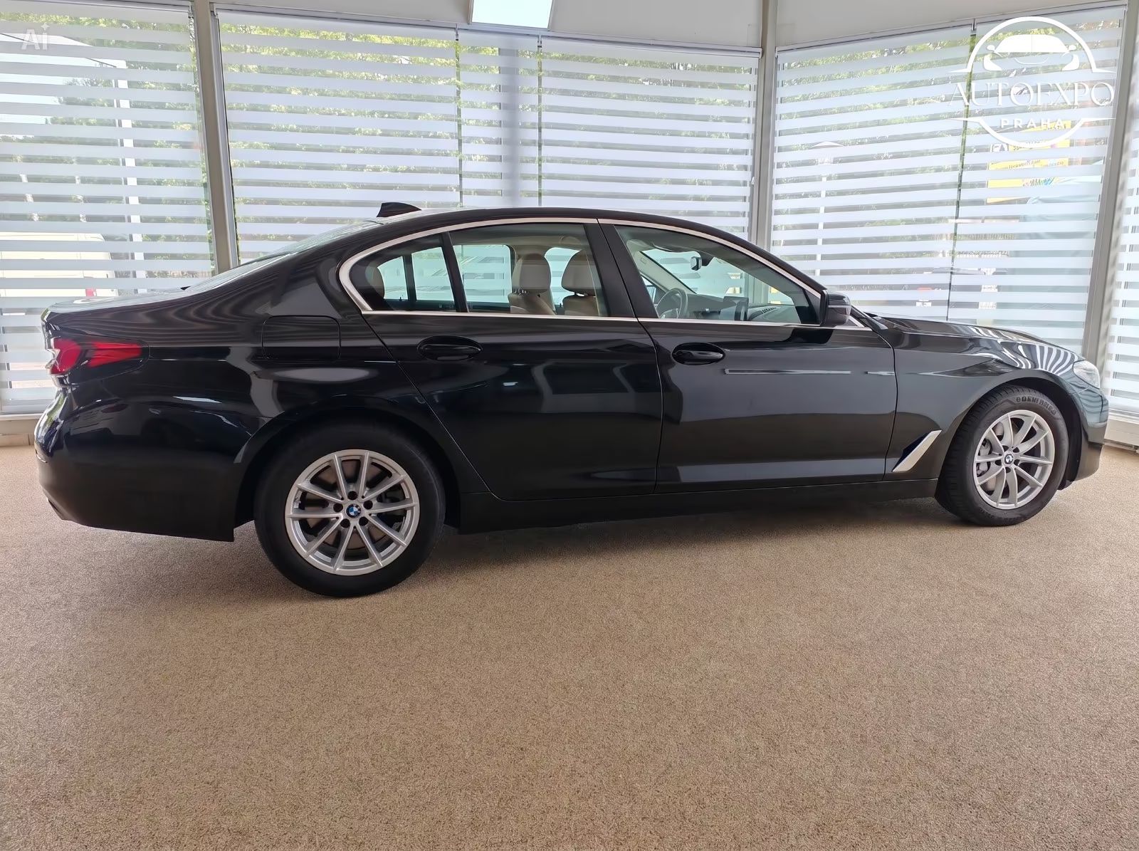 BMW Řada 5, 530d Limo KAMERA*LED - fotka 4