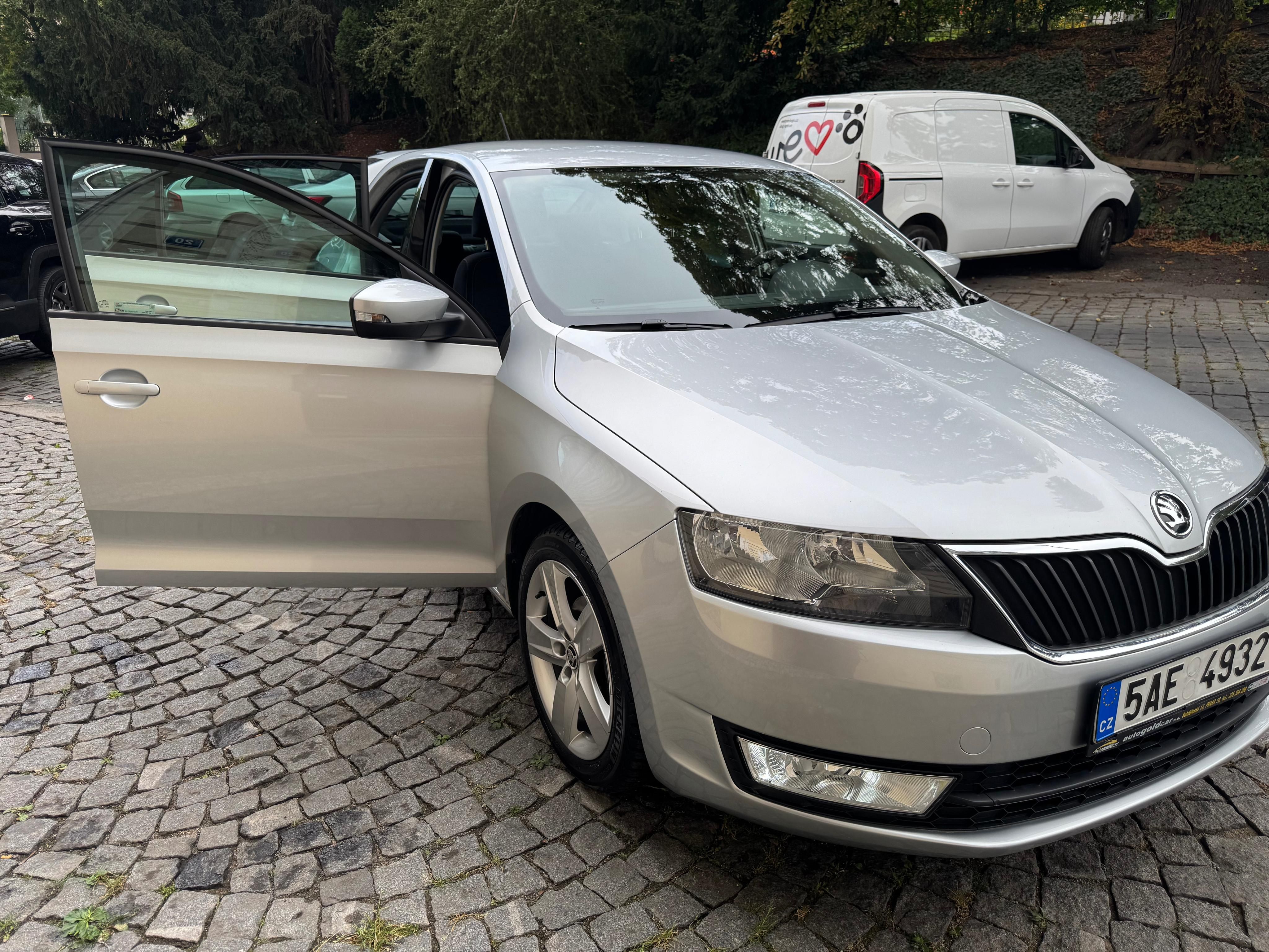 Škoda Rapid, Škoda Rapid 1.4 TDI DSG Style - fotka 4