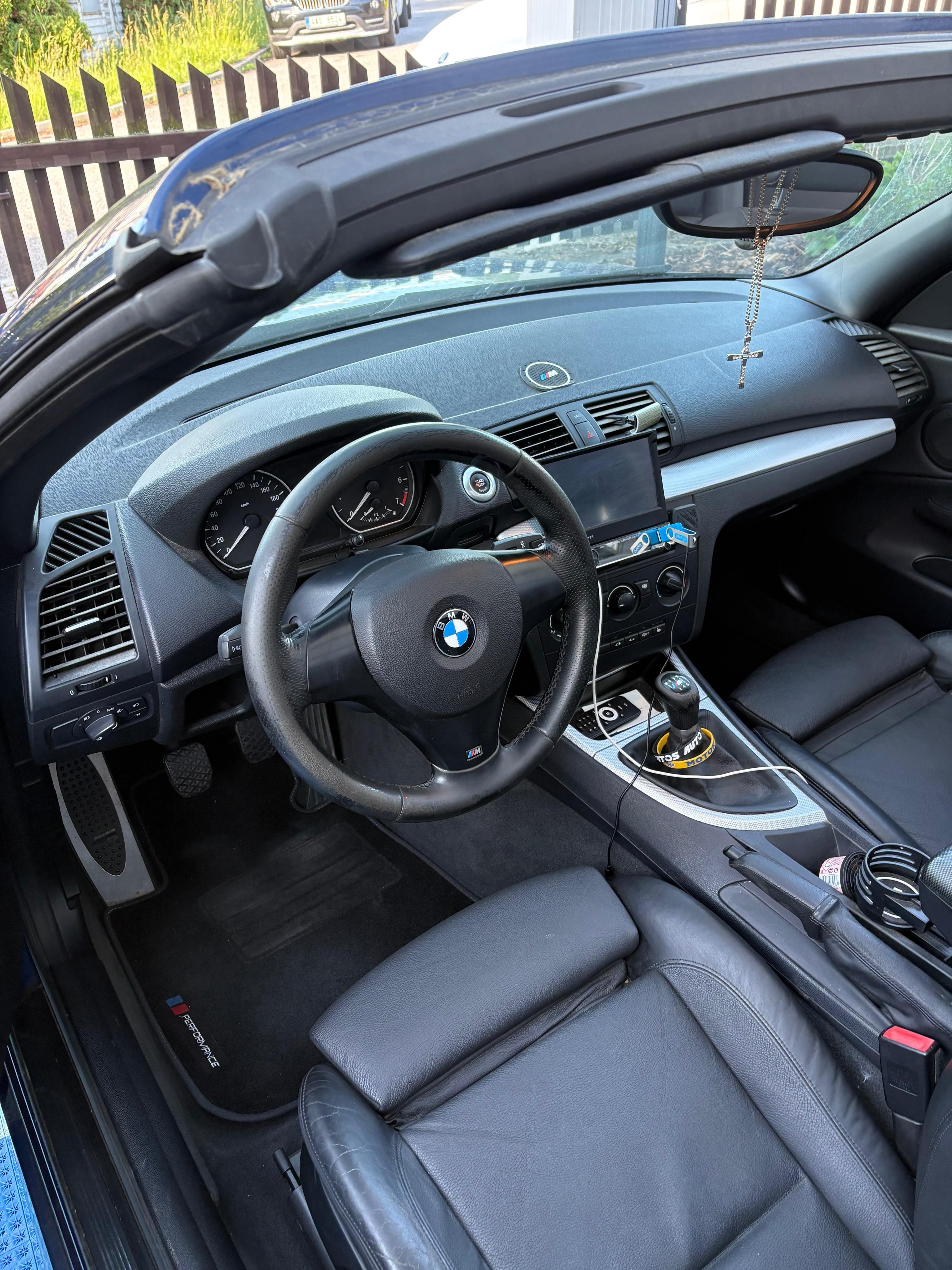 BMW Řada 1, BMW E88 118i cabrio - fotka 6