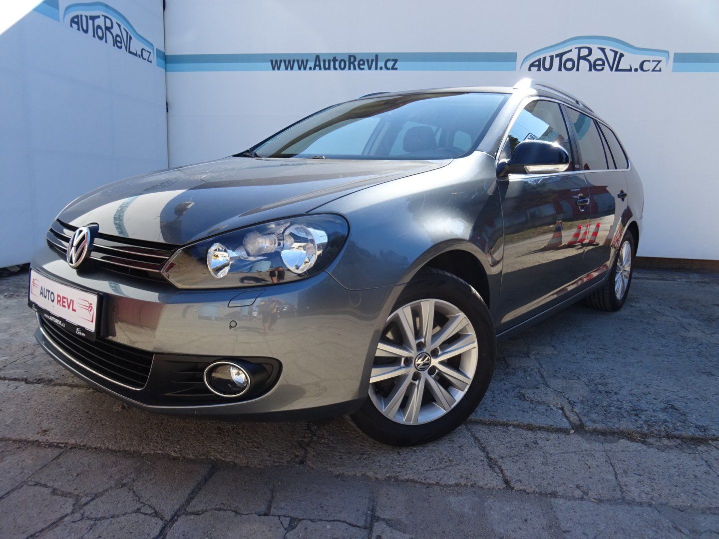 Volkswagen Golf, 1.4i,90kW,STYLE,s.kni,aut.klim - fotka 2
