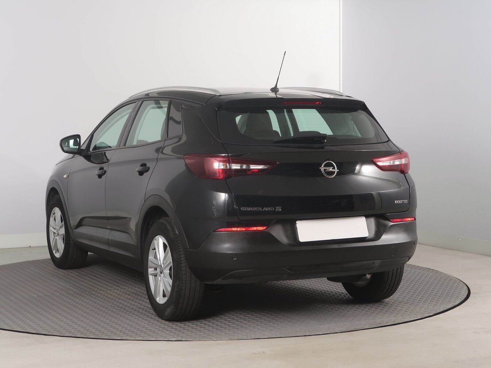 Opel Grandland X, 1.2 Turbo, ČR,1.maj - fotka 4