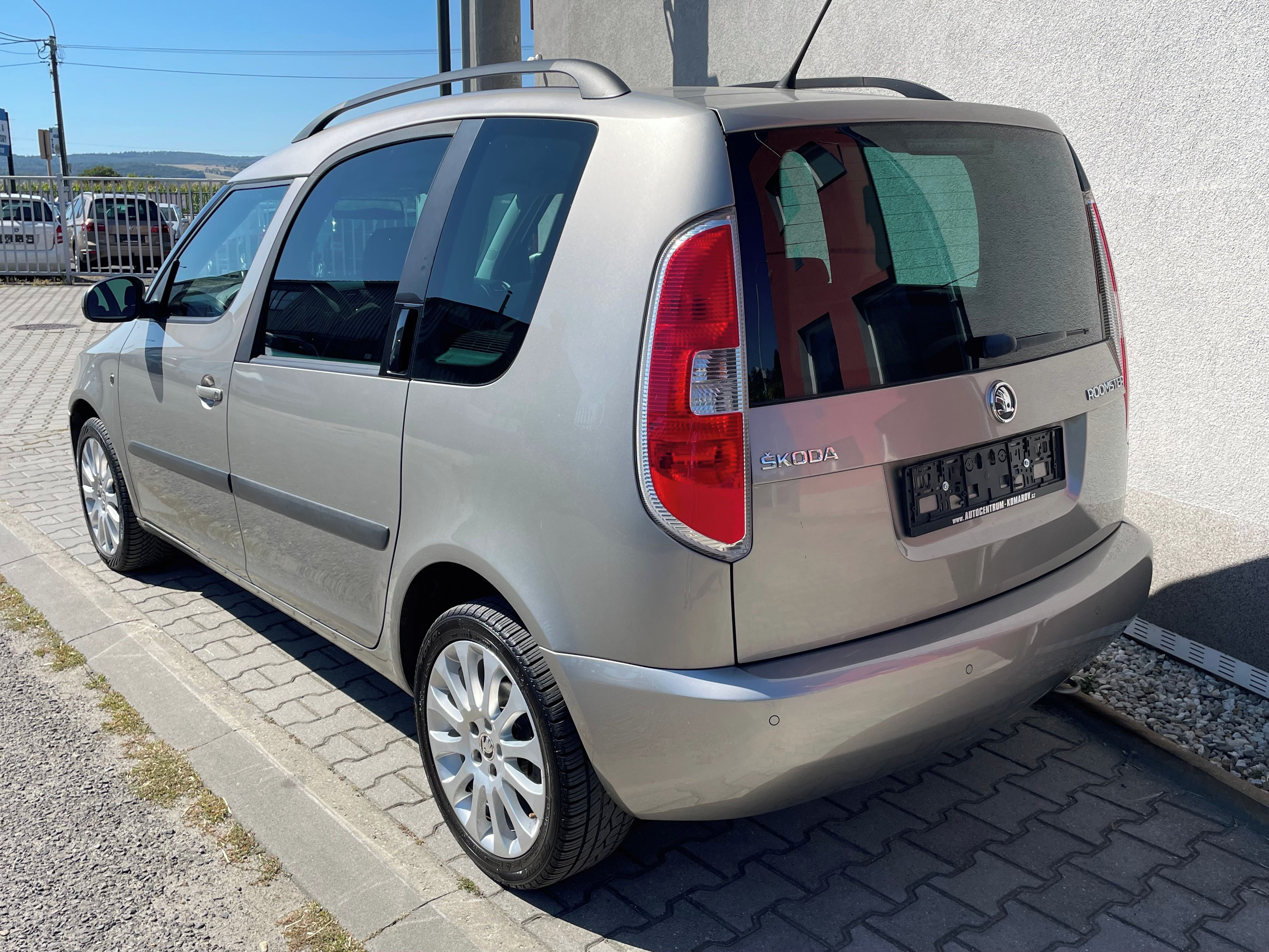 Škoda Roomster, 1.2 TSI 63kW Ambition - fotka 3