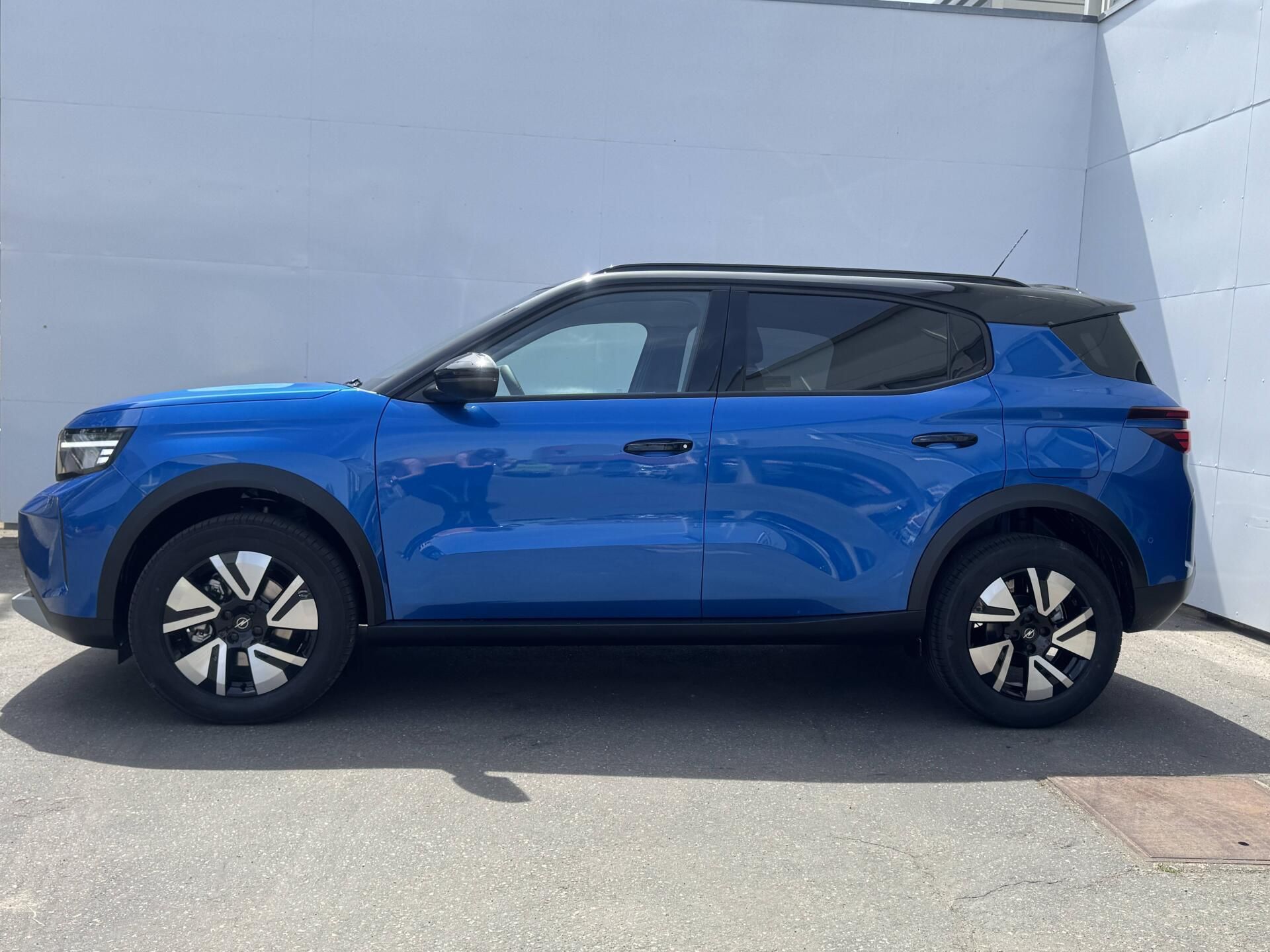 Opel Frontera, GS Hybrid 1,2 TURBO - fotka 3