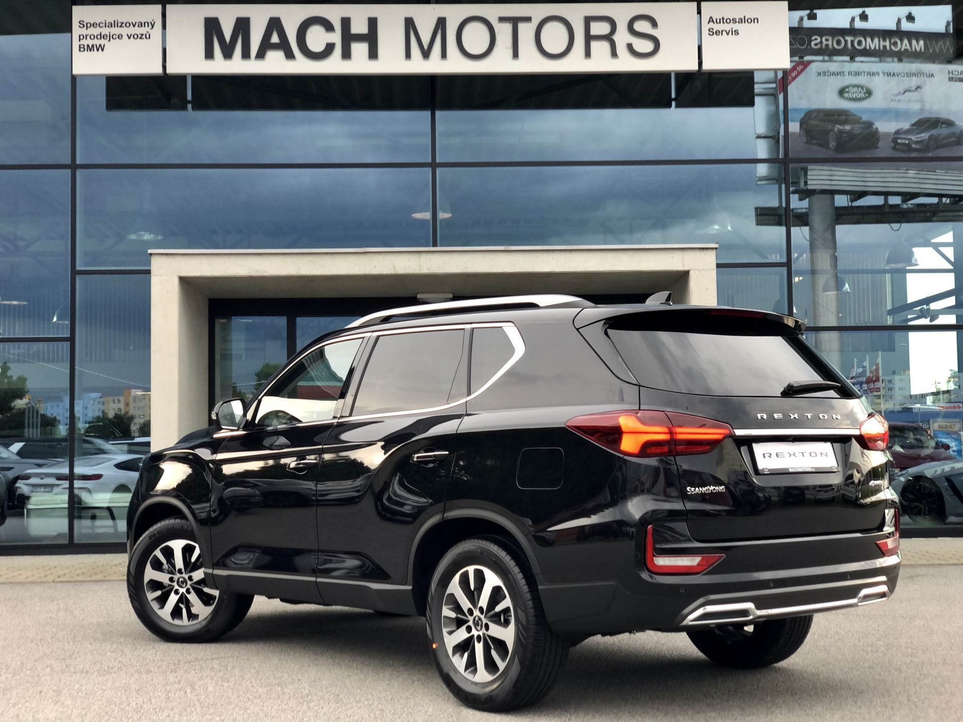 KGM Rexton, Club AWD A8 7místné - fotka 6