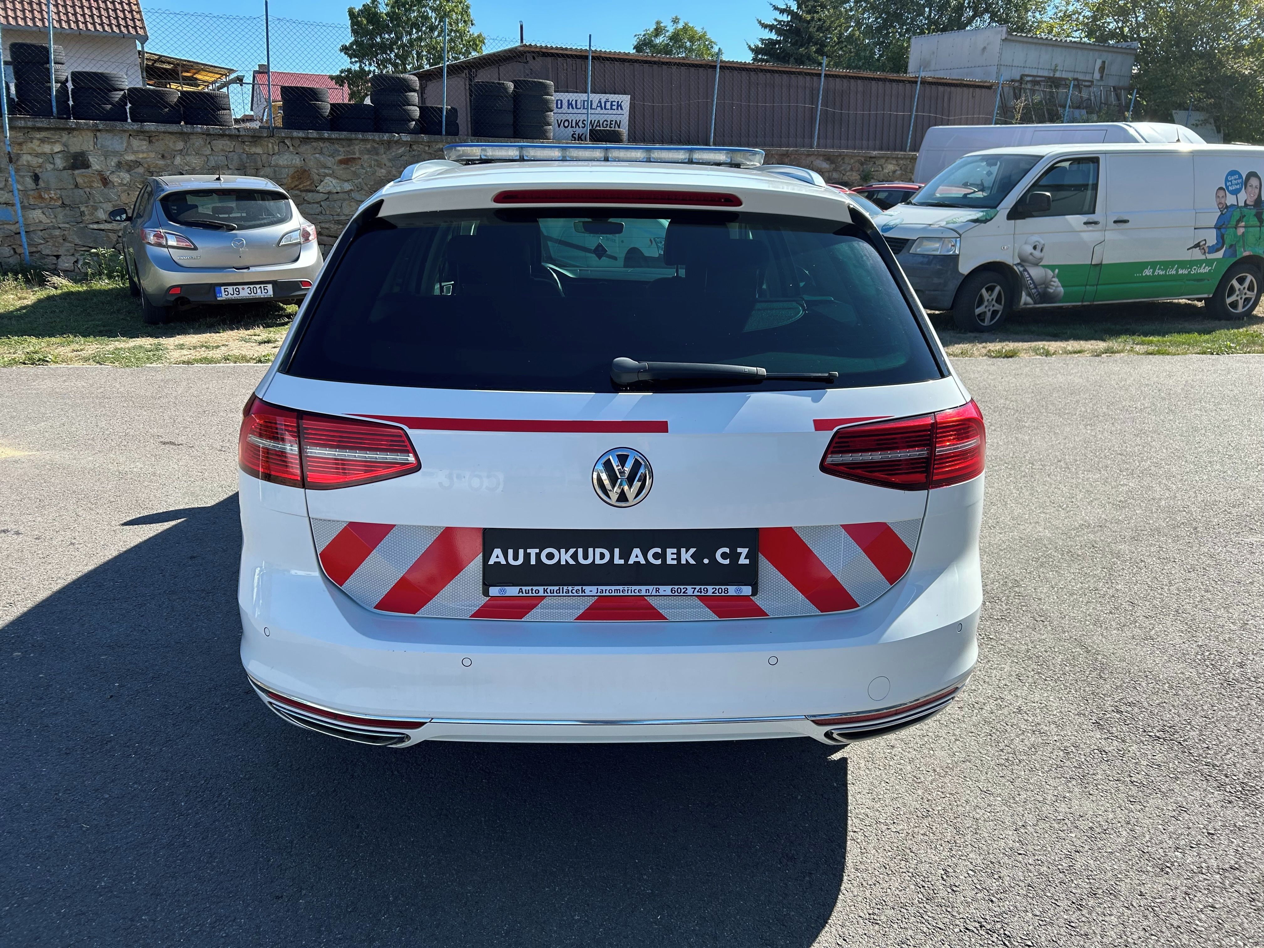 Volkswagen Passat, B8 - 2.0 TDI Sanitní vůz - 4x4 - fotka 6