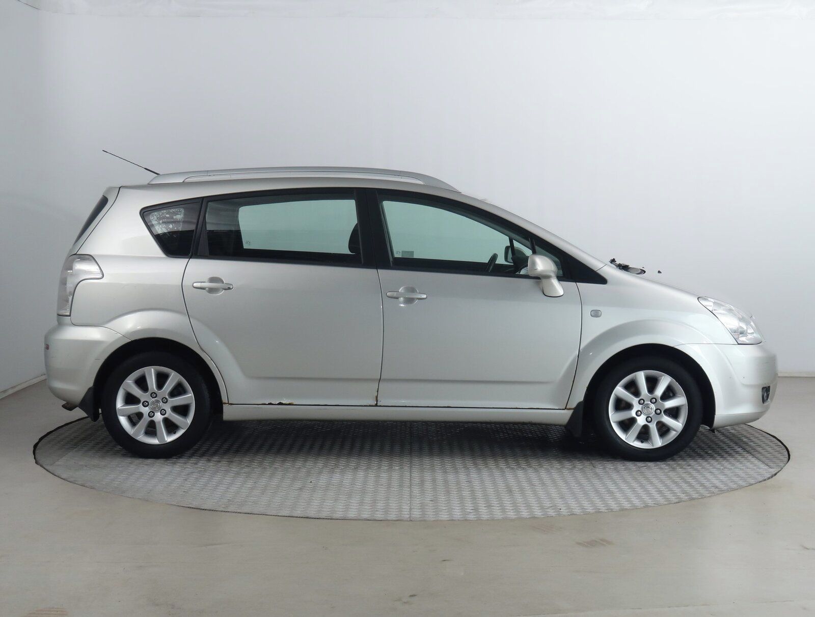 Toyota Corolla Verso, 2.2 D-4D, Tažné - fotka 6